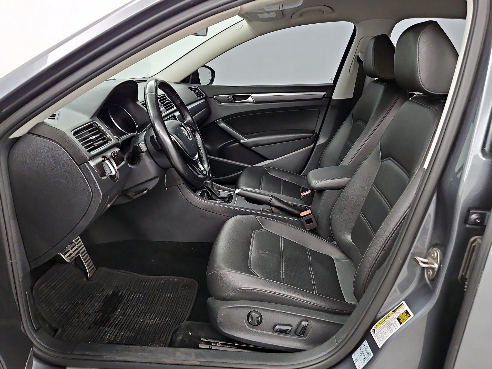 Thumbnail: 2018 Volkswagen Passat - 11