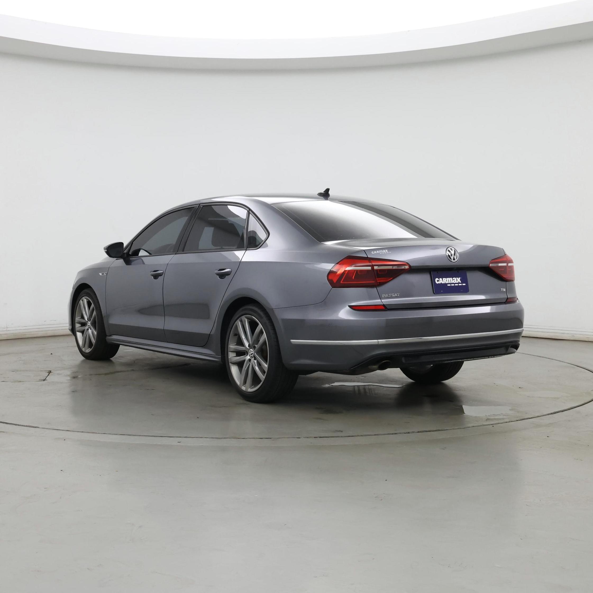 Thumbnail: 2018 Volkswagen Passat - 2