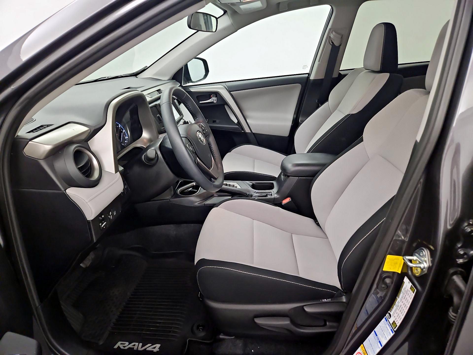 Thumbnail: 2017 Toyota RAV4 - 11