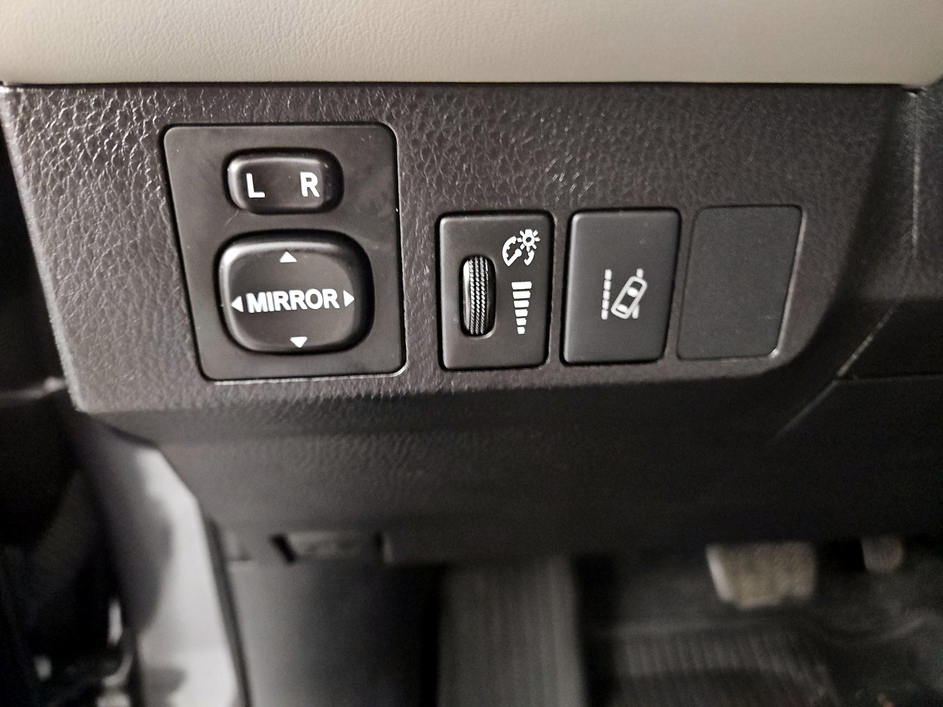Thumbnail: 2017 Toyota RAV4 - 13