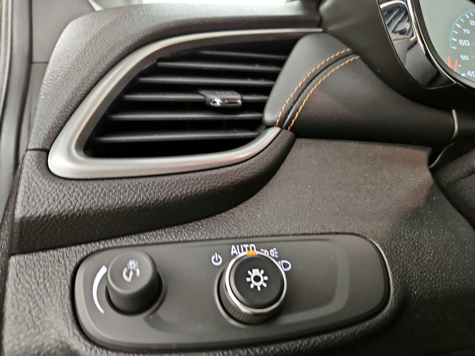Thumbnail: 2019 Chevrolet Trax - 13