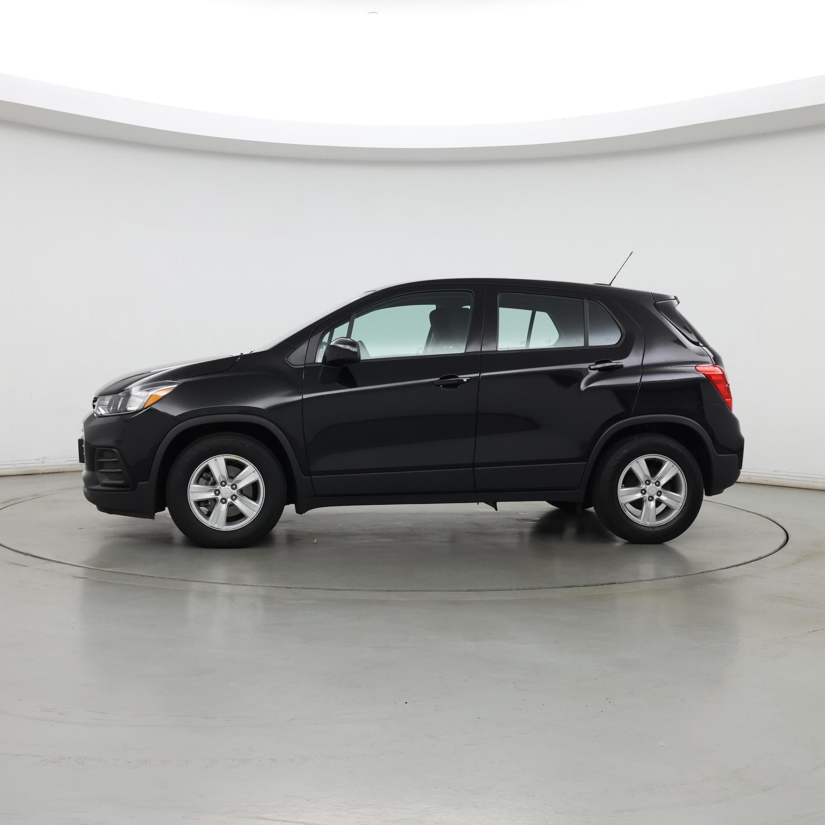 Thumbnail: 2019 Chevrolet Trax - 3
