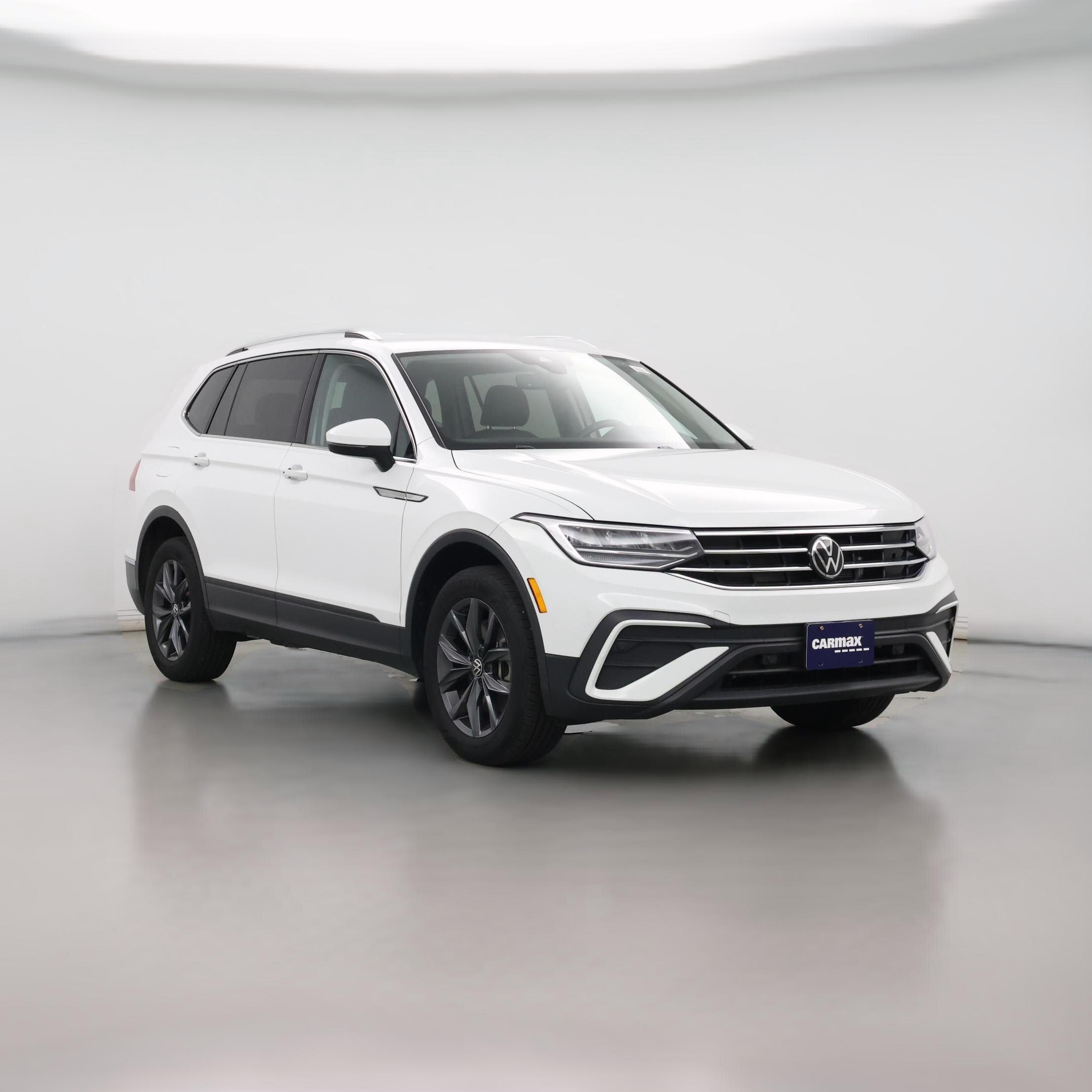 Thumbnail: 2022 Volkswagen Tiguan - 1