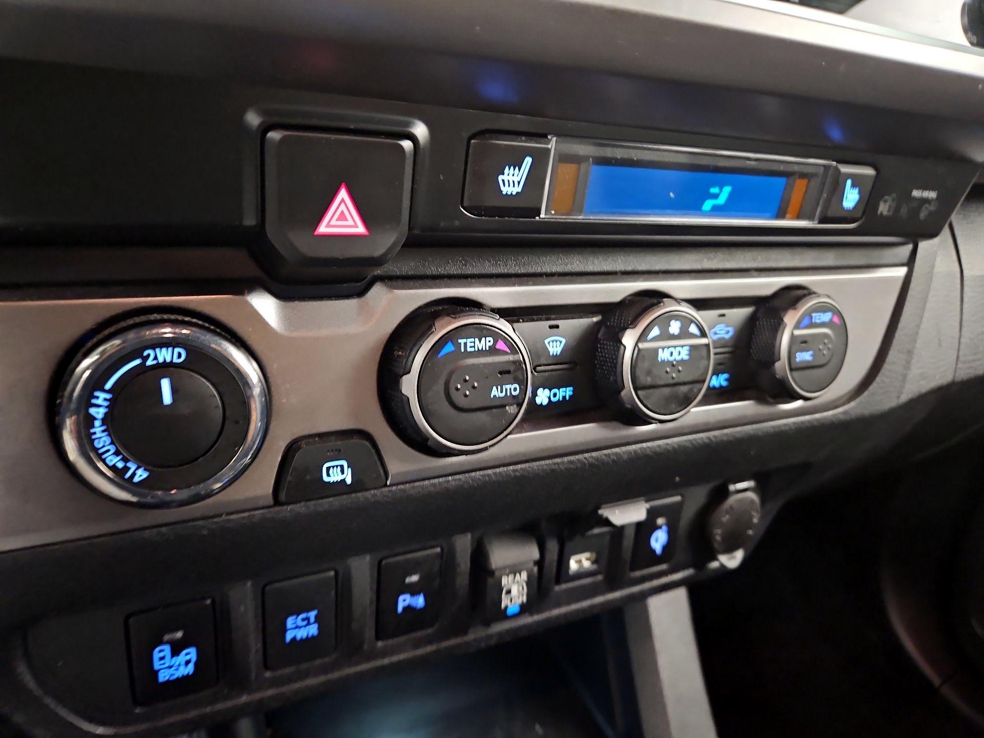 Thumbnail: 2023 Toyota Tacoma - 17