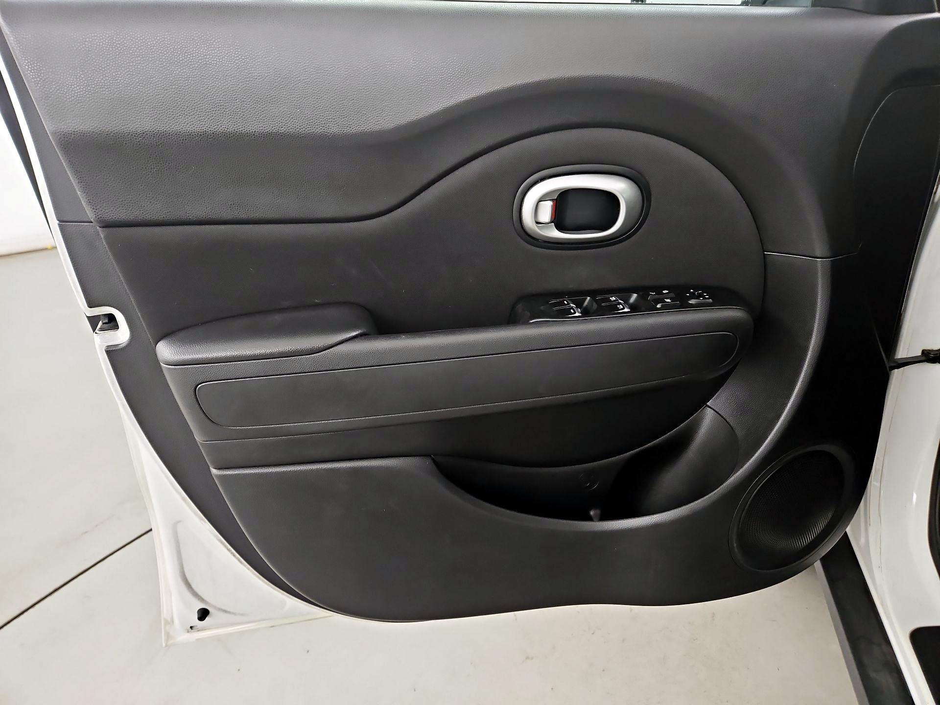 Thumbnail: 2018 Kia Soul - 12