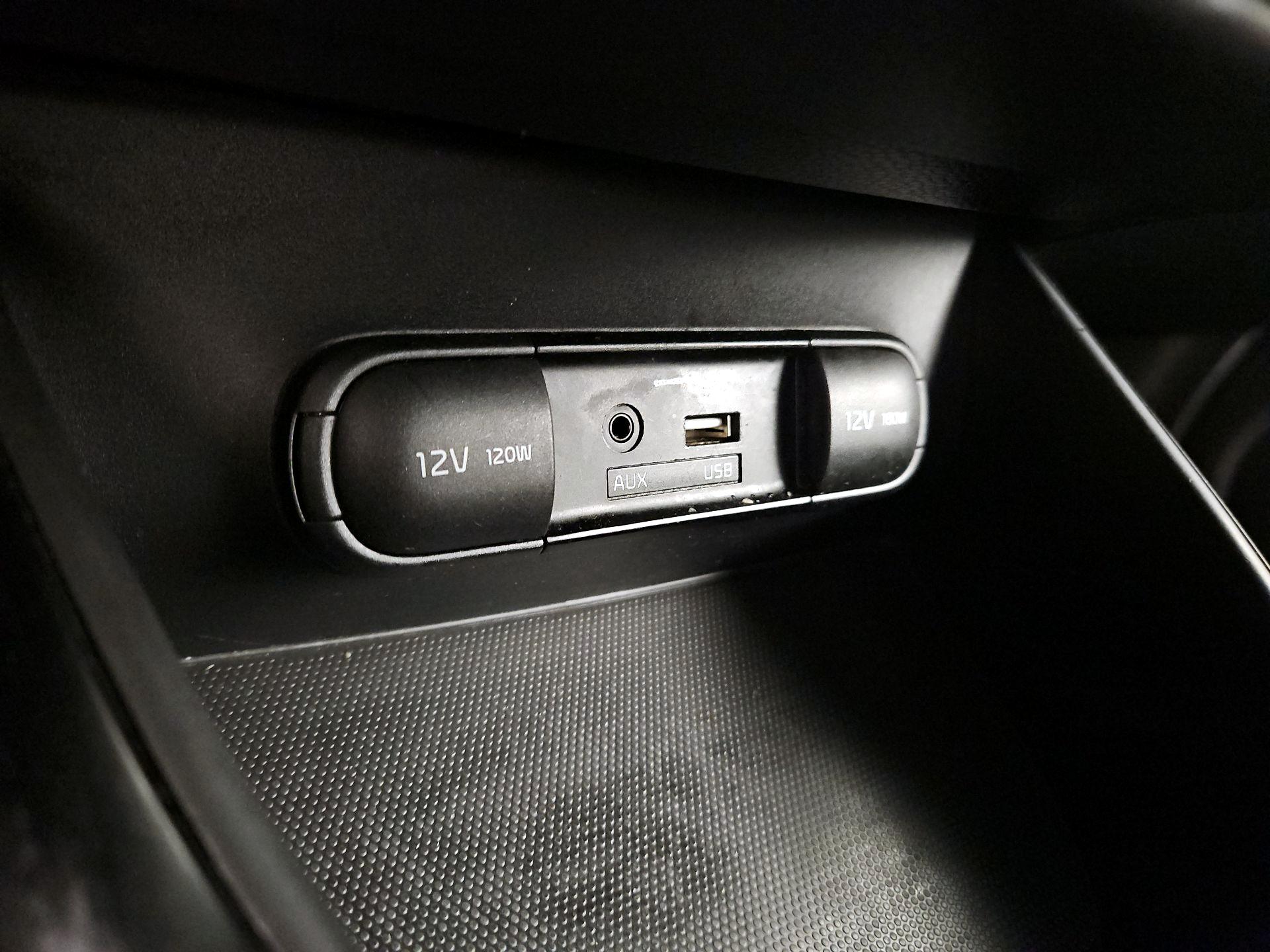 Thumbnail: 2018 Kia Soul - 18