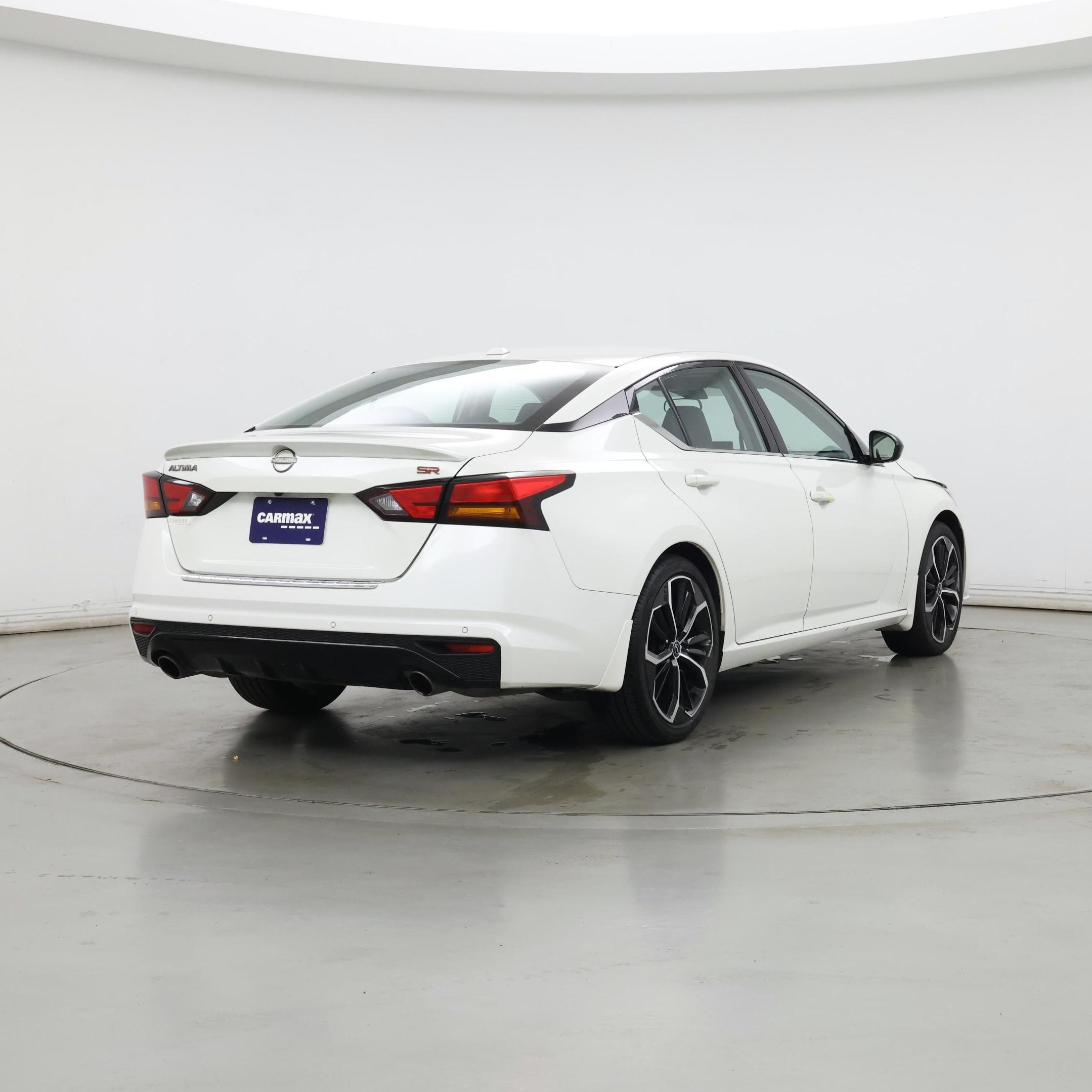 Thumbnail: 2023 Nissan Altima - 8