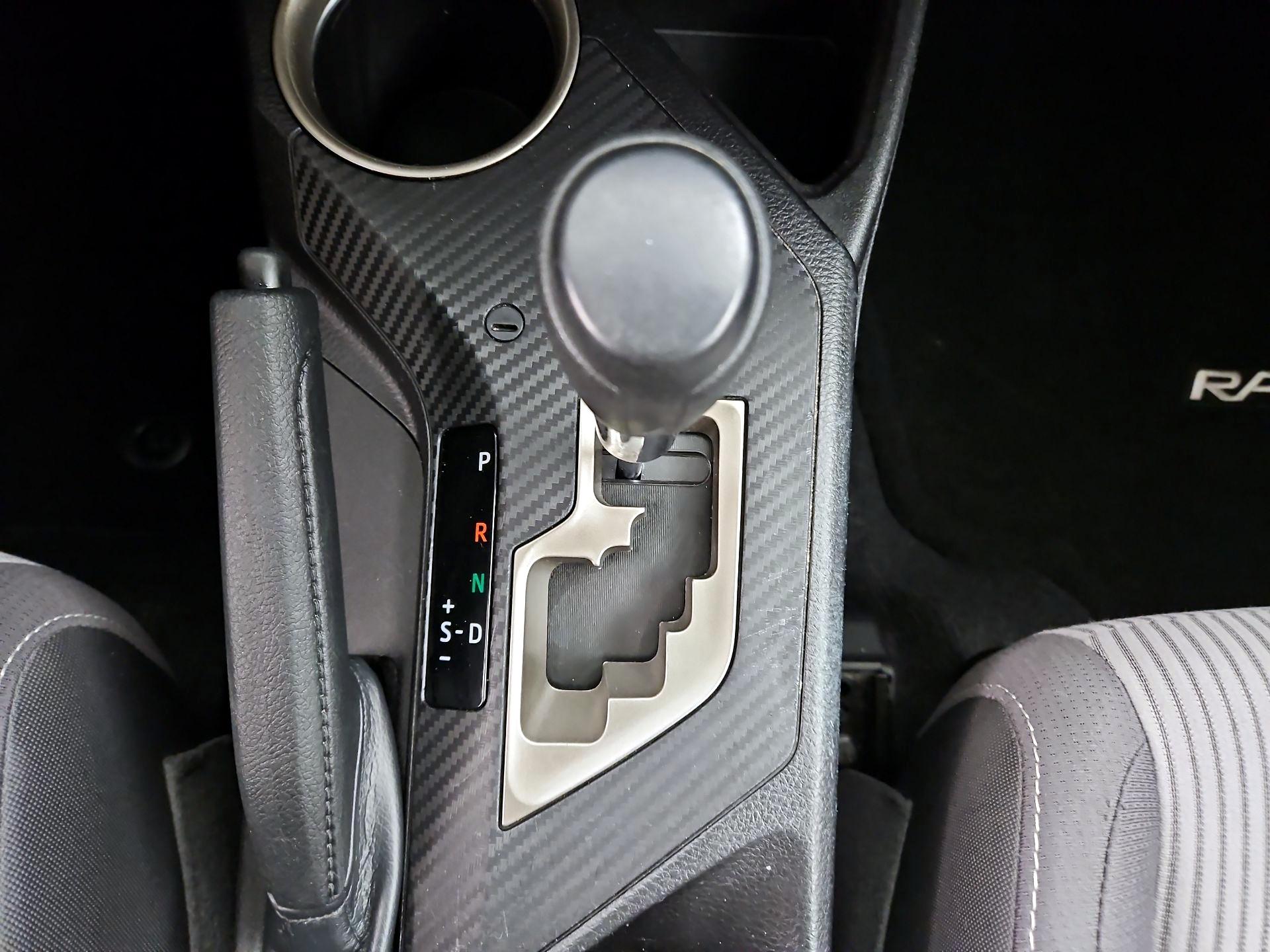 Thumbnail: 2013 Toyota RAV4 - 17