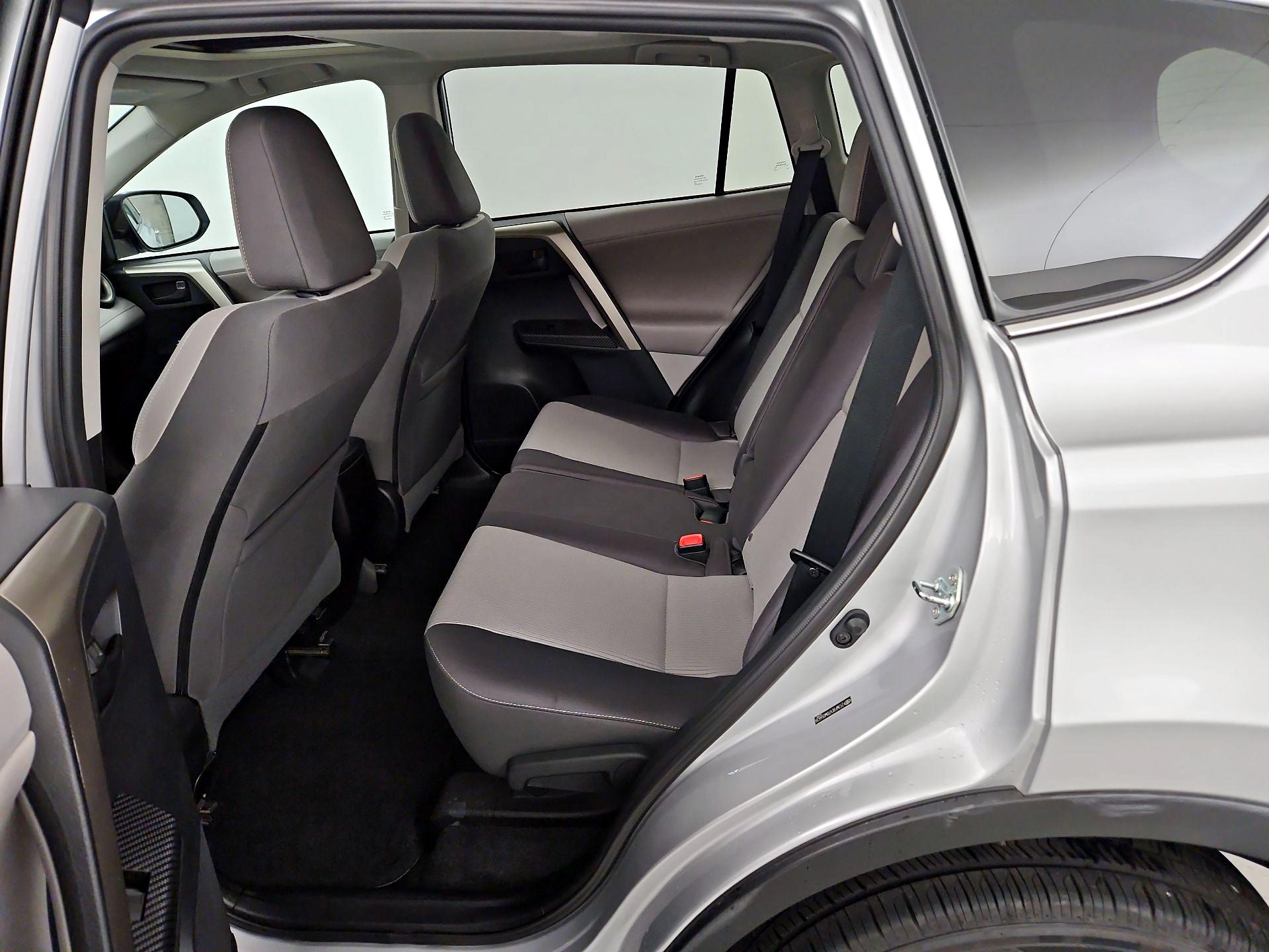 Thumbnail: 2013 Toyota RAV4 - 20