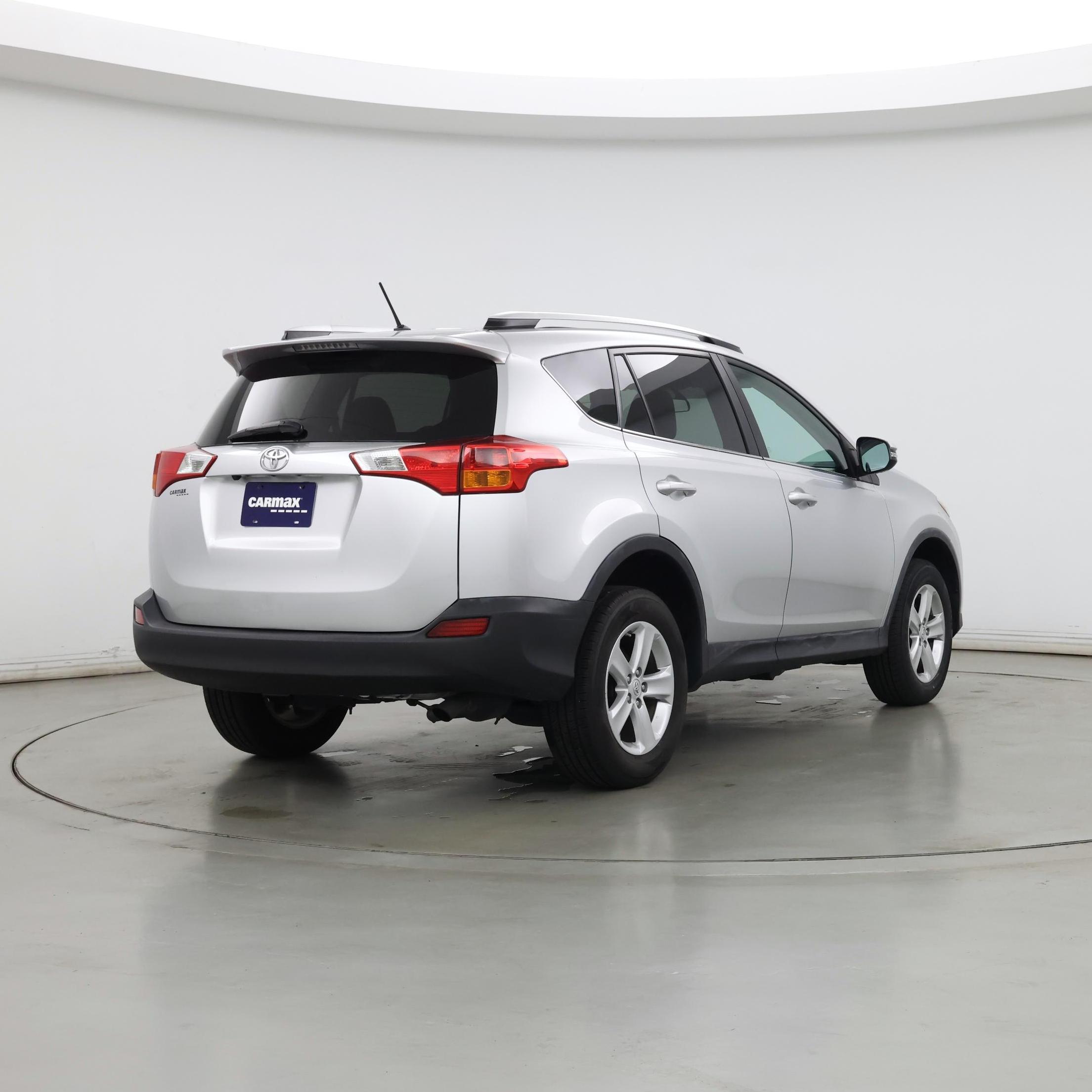 Thumbnail: 2013 Toyota RAV4 - 8