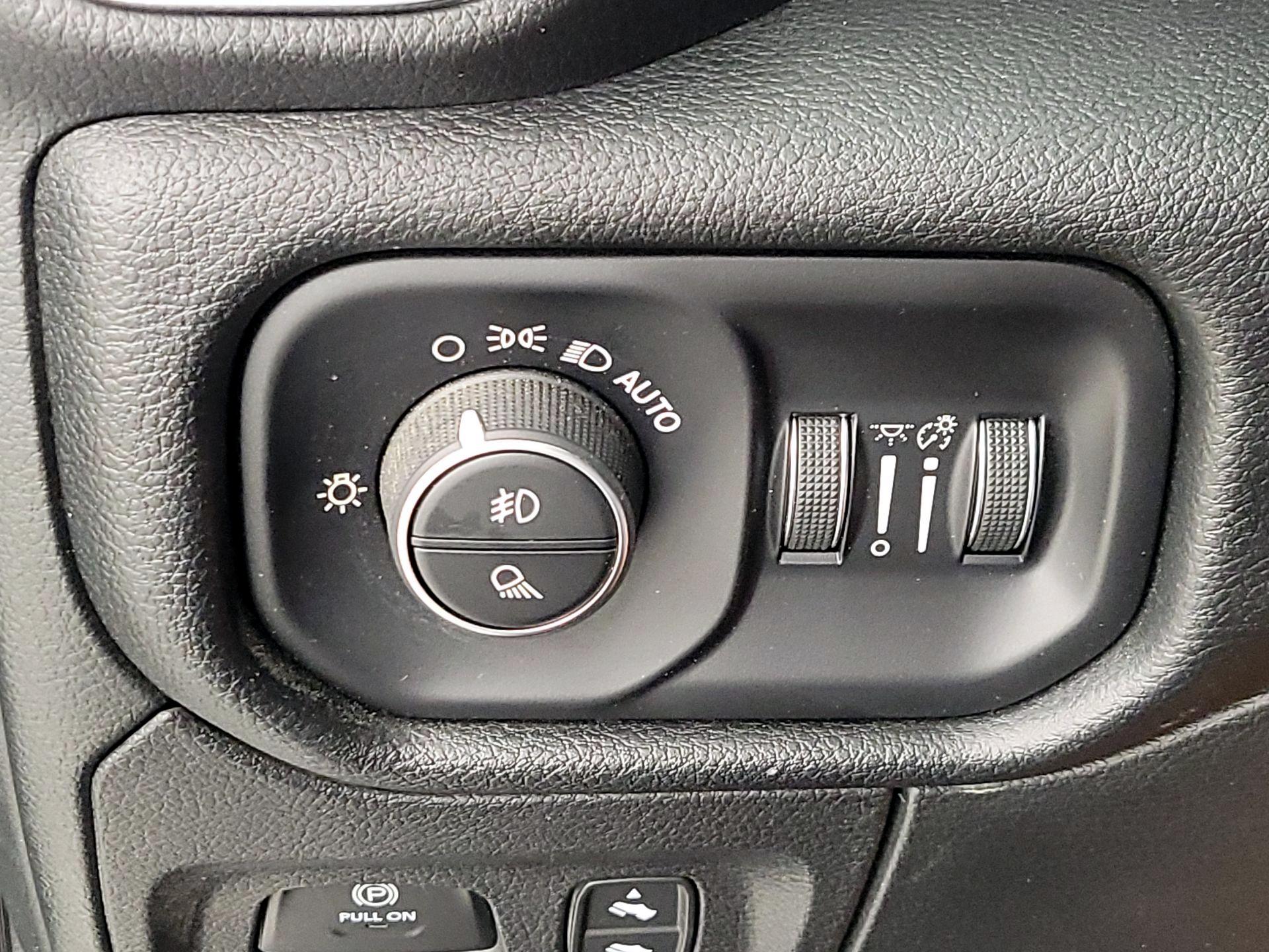 Thumbnail: 2022 RAM 1500 - 13