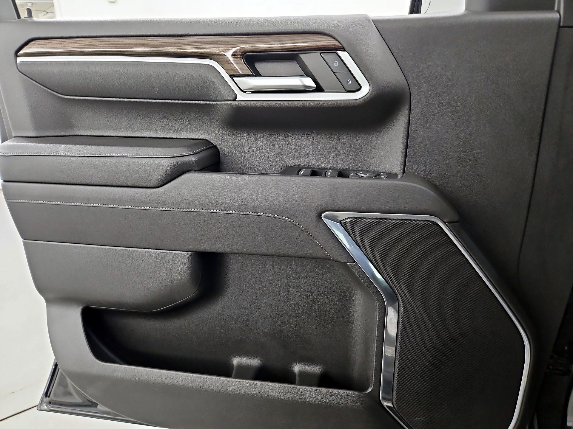 Thumbnail: 2022 Chevrolet Silverado 1500 - 12