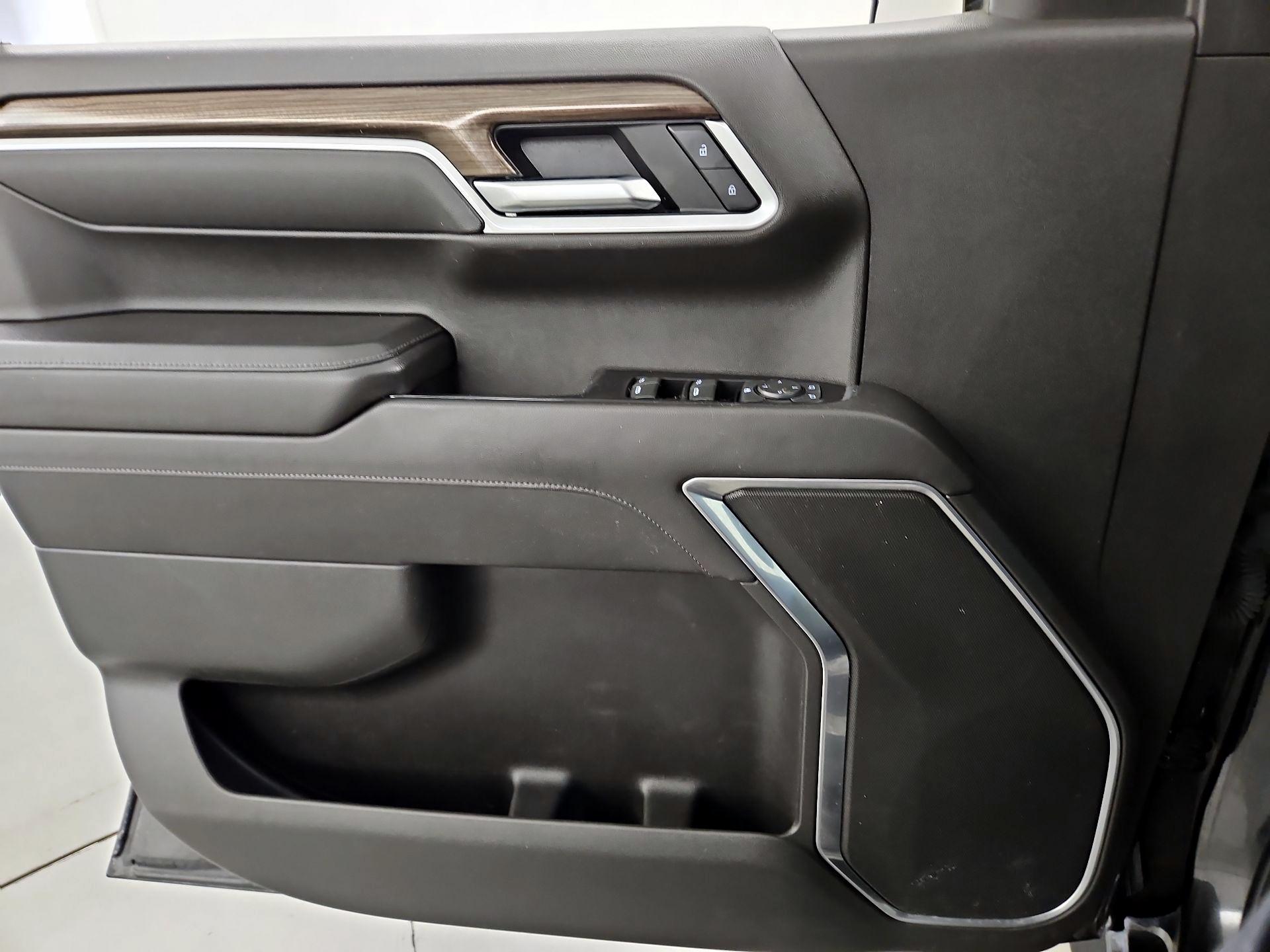 Thumbnail: 2022 Chevrolet Silverado 1500 - 12