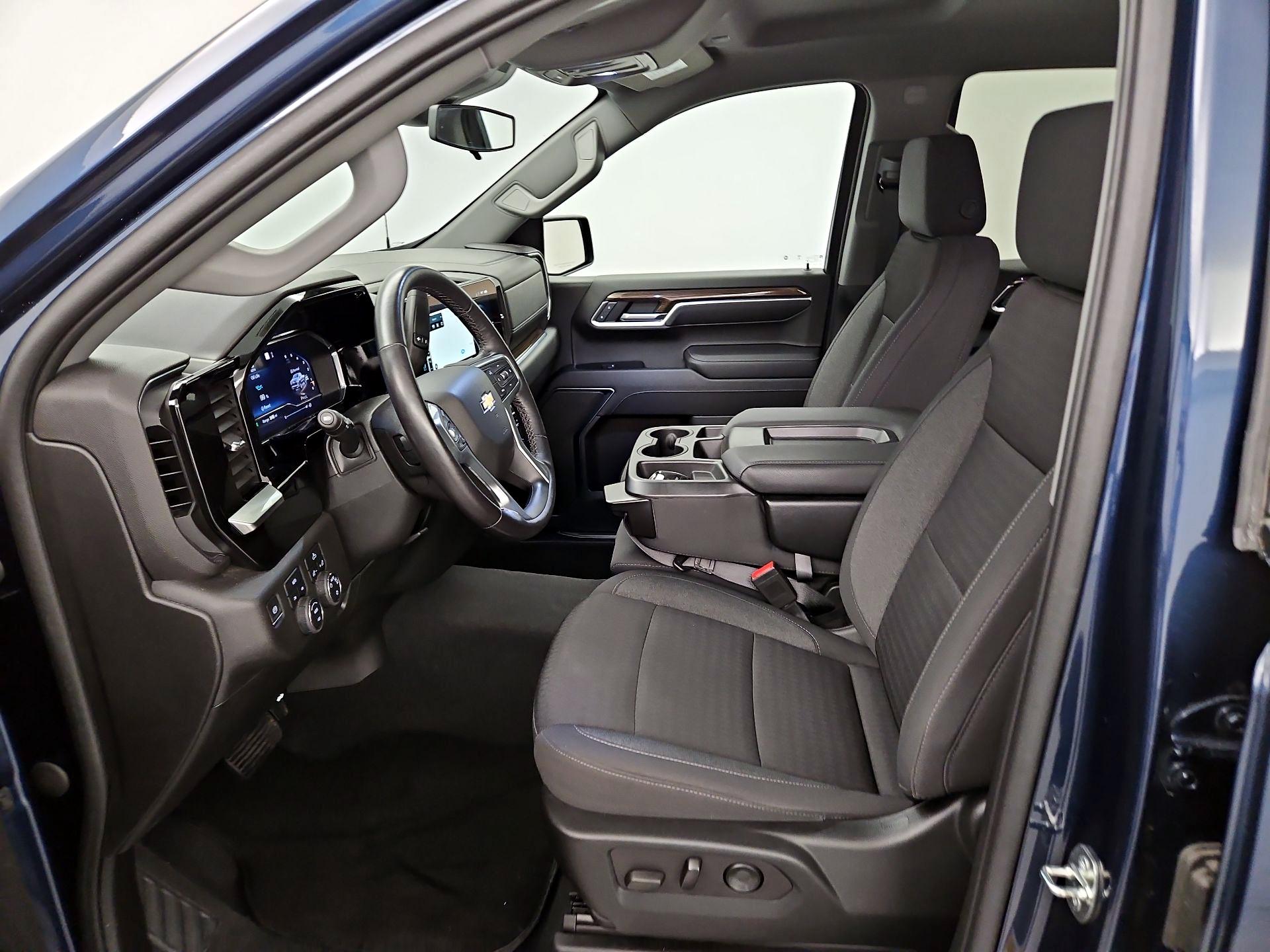 Thumbnail: 2022 Chevrolet Silverado 1500 - 11