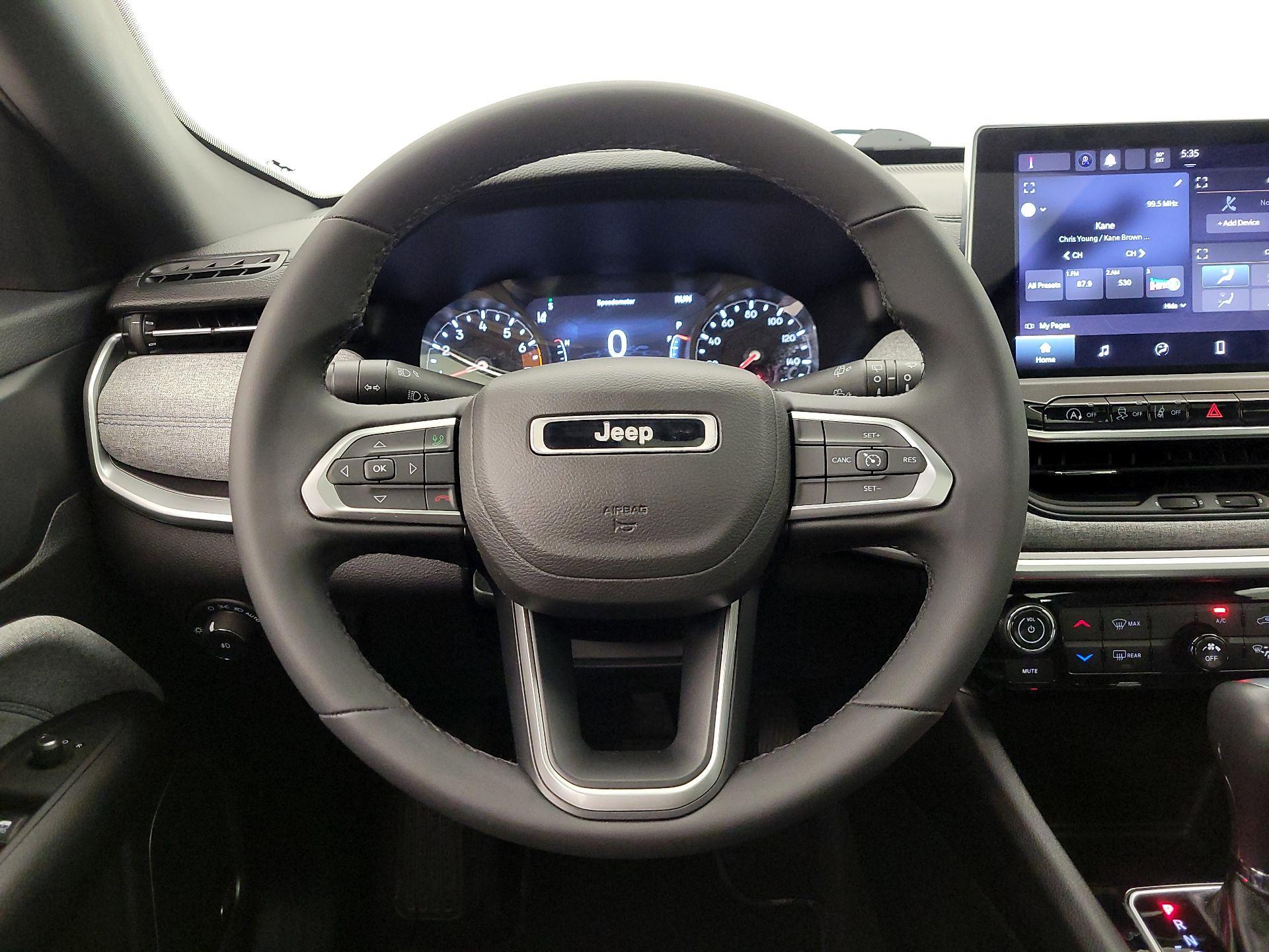 Thumbnail: 2023 Jeep Compass - 10