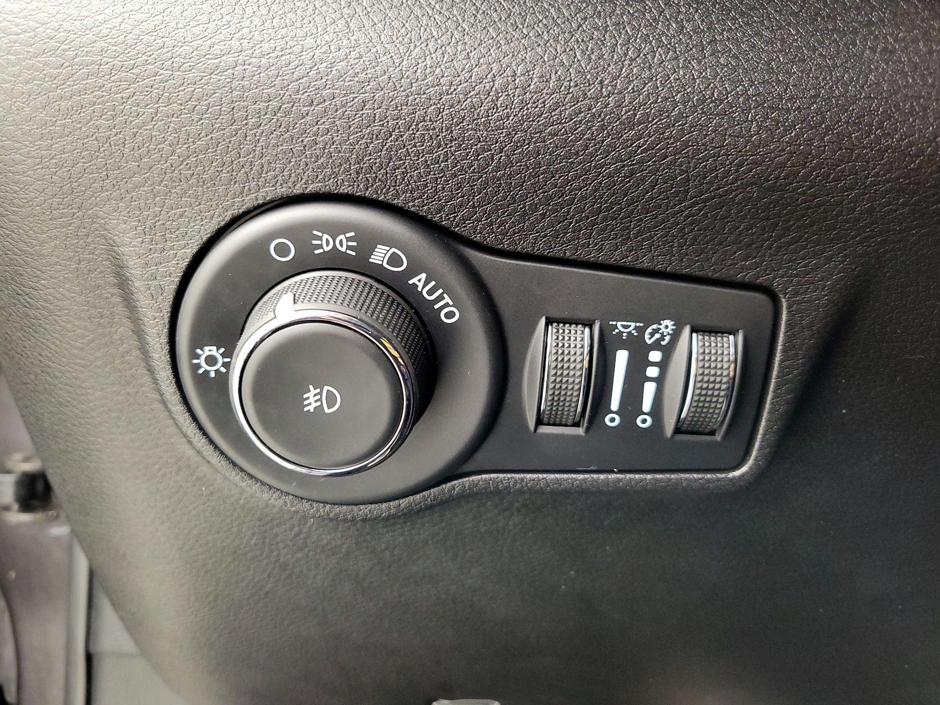 Thumbnail: 2023 Jeep Compass - 13