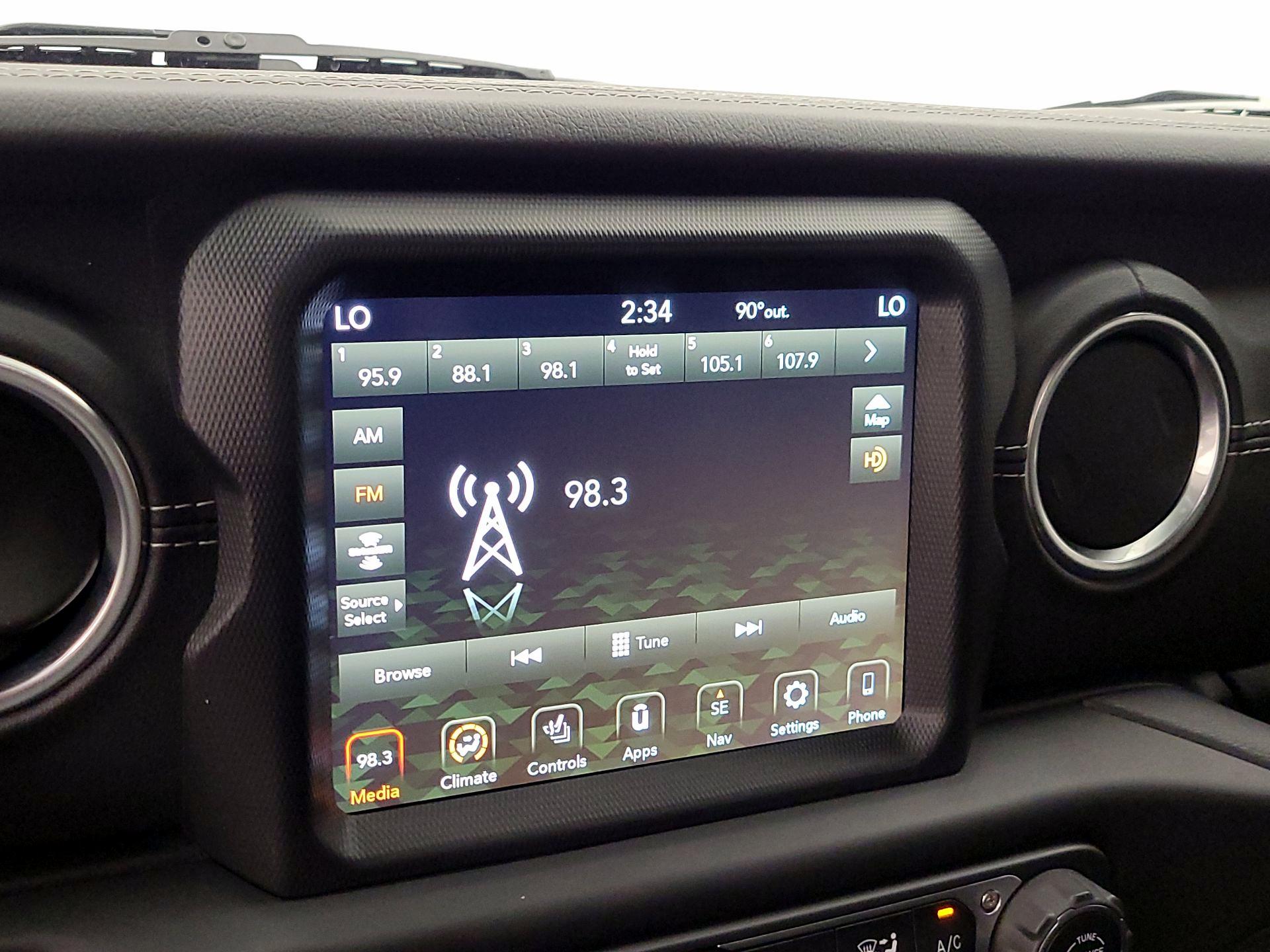 Thumbnail: 2021 Jeep Gladiator - 16