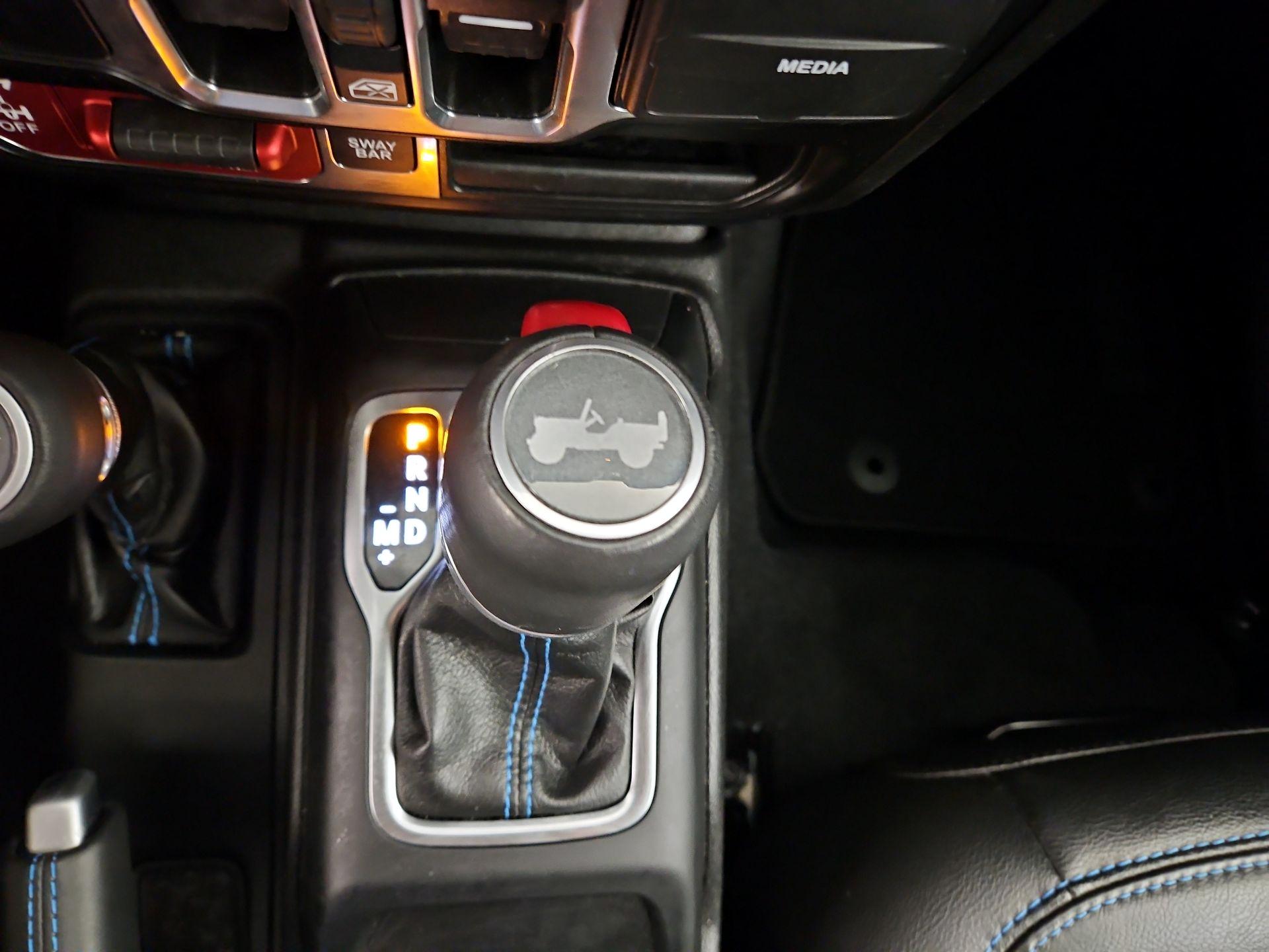 Thumbnail: 2022 Jeep Wrangler - 18