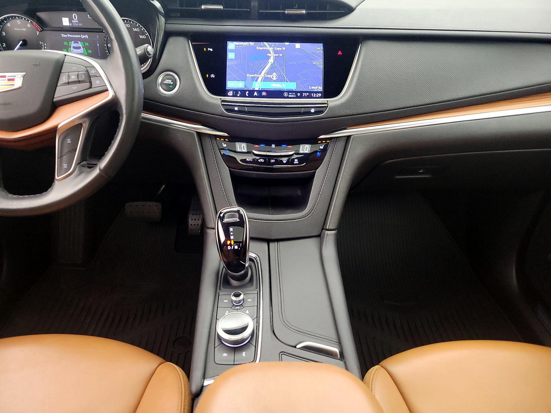 Thumbnail: 2022 Cadillac XT5 - 18