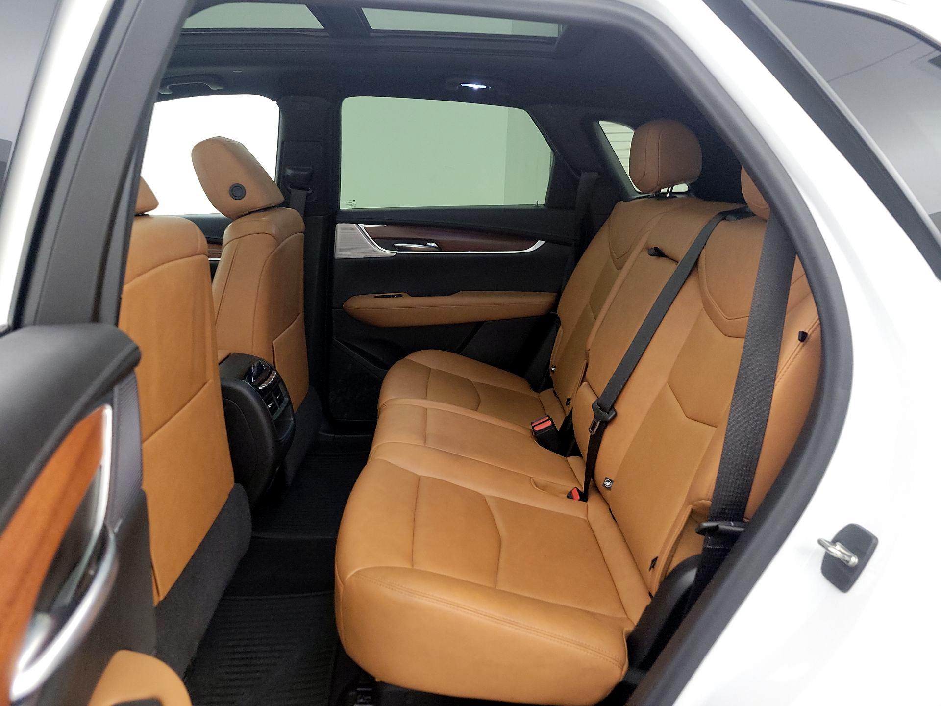 Thumbnail: 2022 Cadillac XT5 - 20