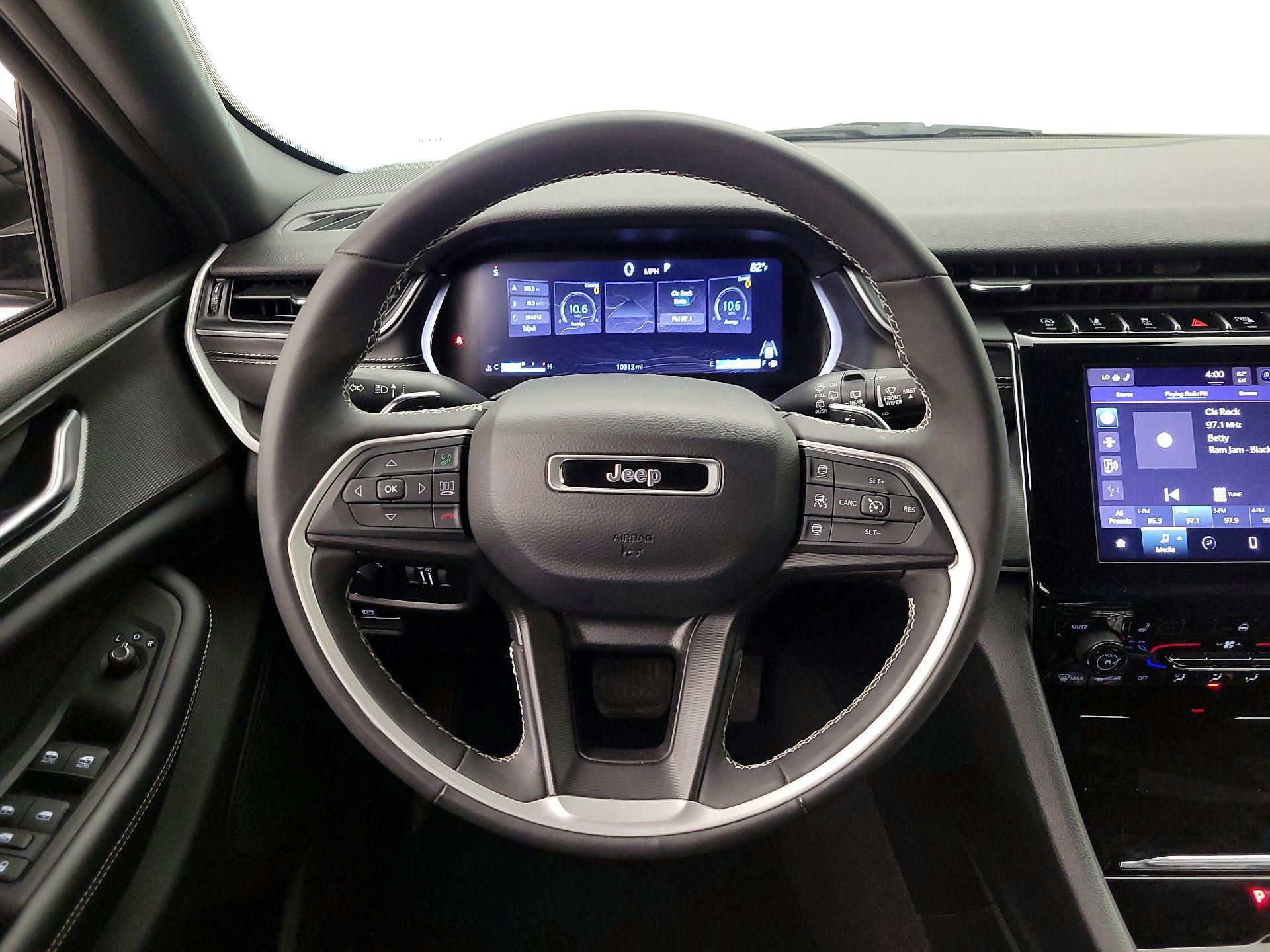 Thumbnail: 2023 Jeep Grand Cherokee - 10