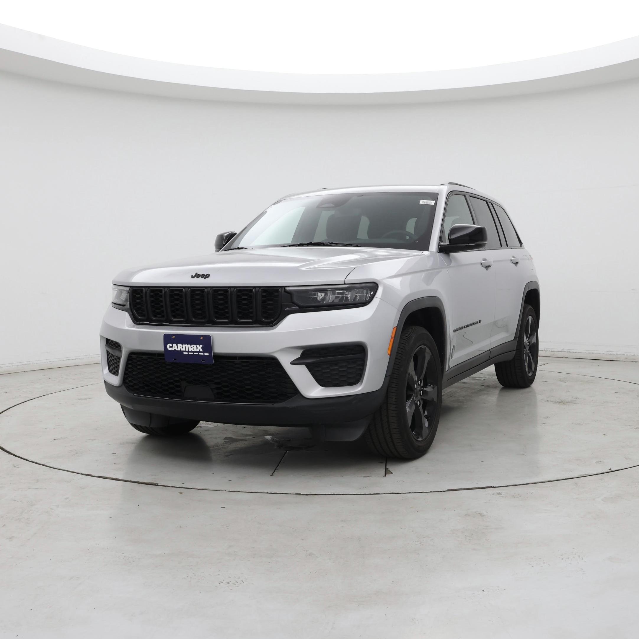 Thumbnail: 2023 Jeep Grand Cherokee - 4