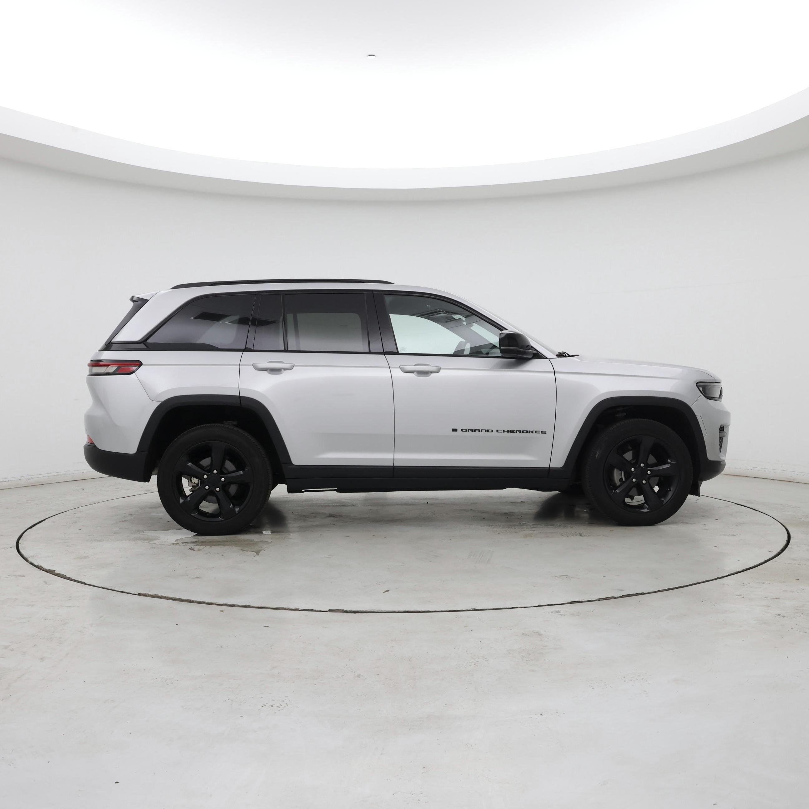 Thumbnail: 2023 Jeep Grand Cherokee - 7