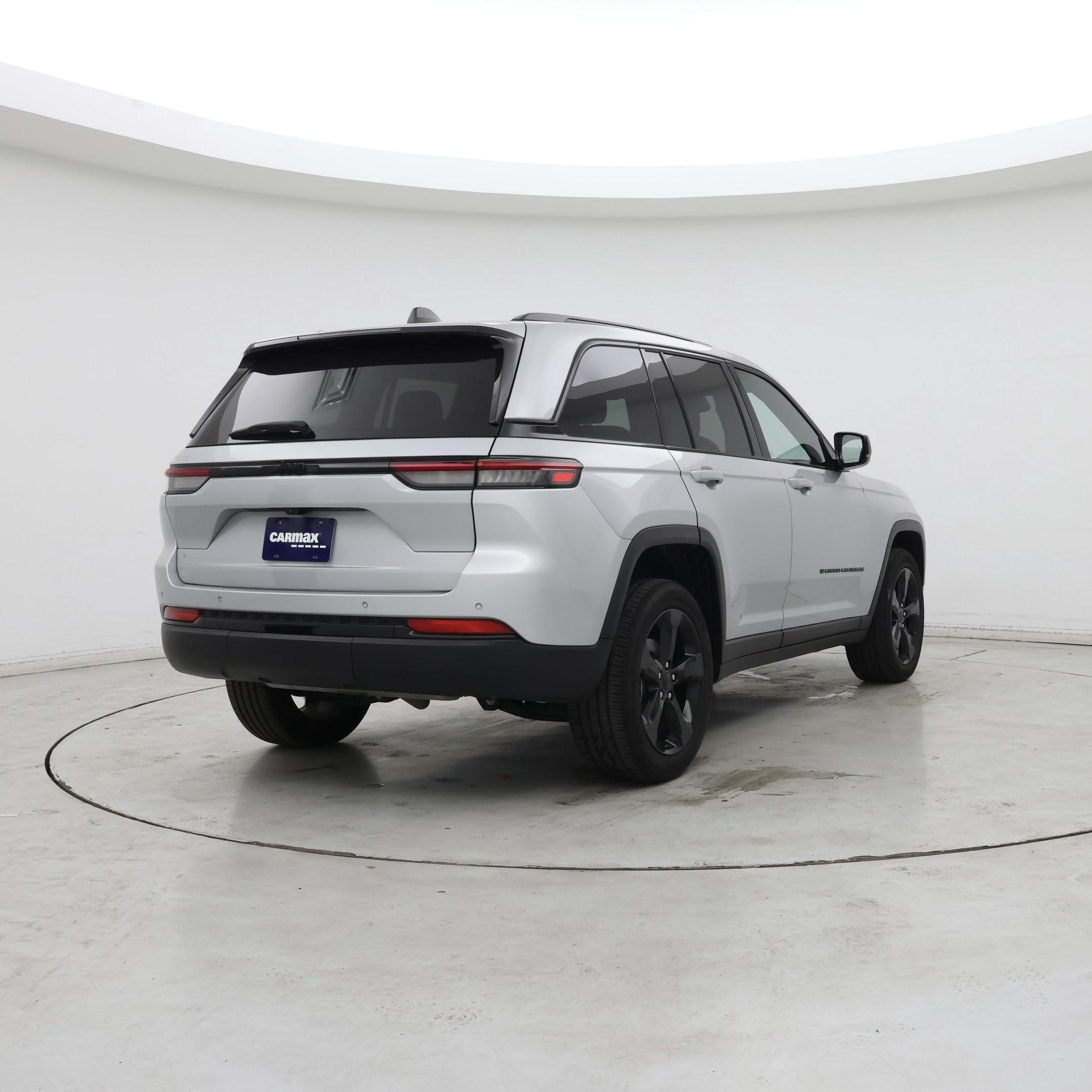 Thumbnail: 2023 Jeep Grand Cherokee - 8