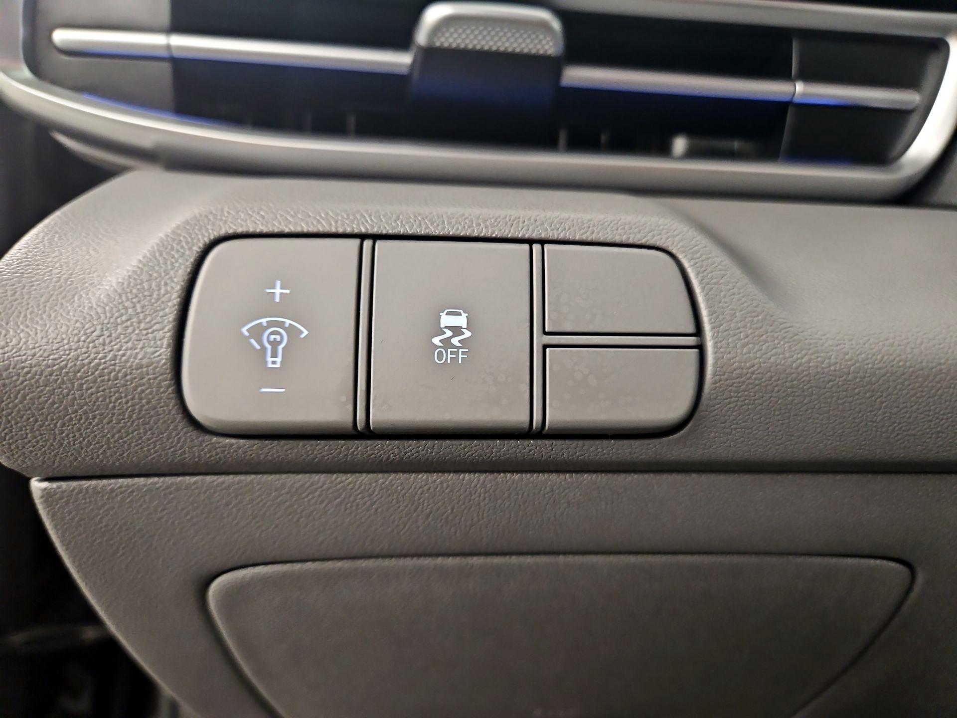 Thumbnail: 2024 Hyundai Elantra - 13