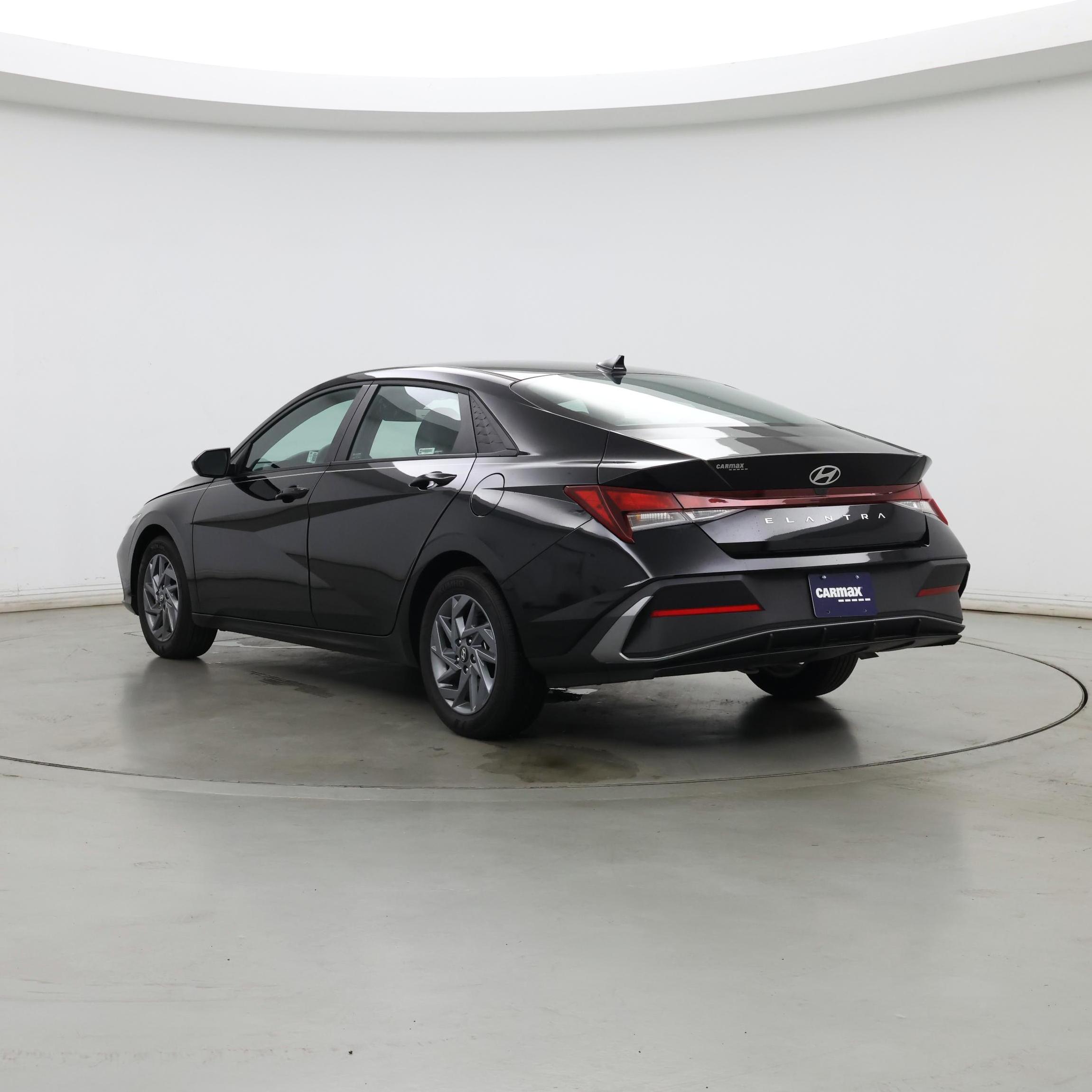Thumbnail: 2024 Hyundai Elantra - 2