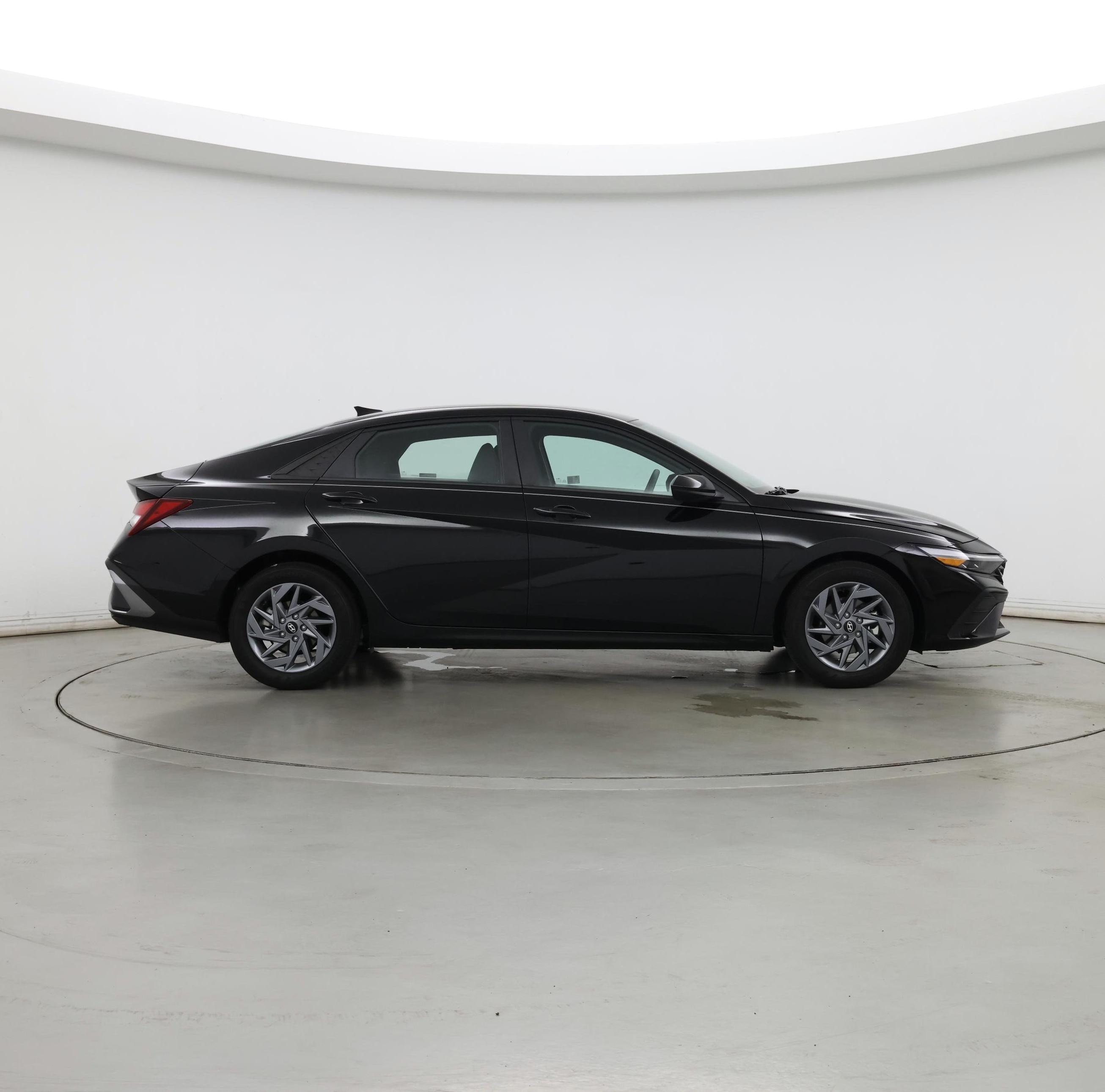 Thumbnail: 2024 Hyundai Elantra - 7