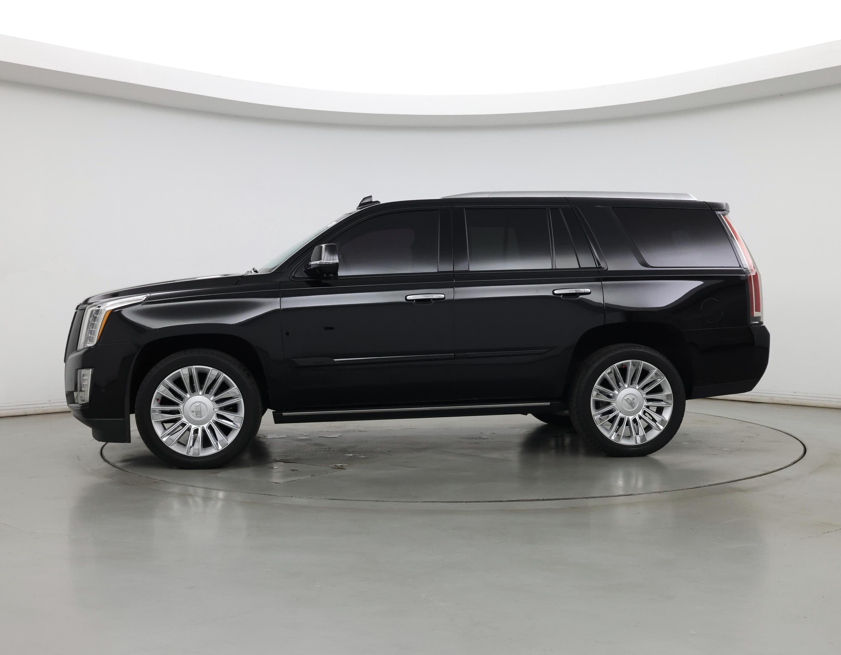 Thumbnail: 2019 Cadillac Escalade - 3
