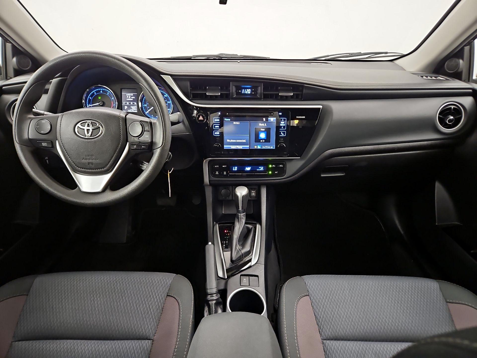 Thumbnail: 2017 Toyota Corolla - 9
