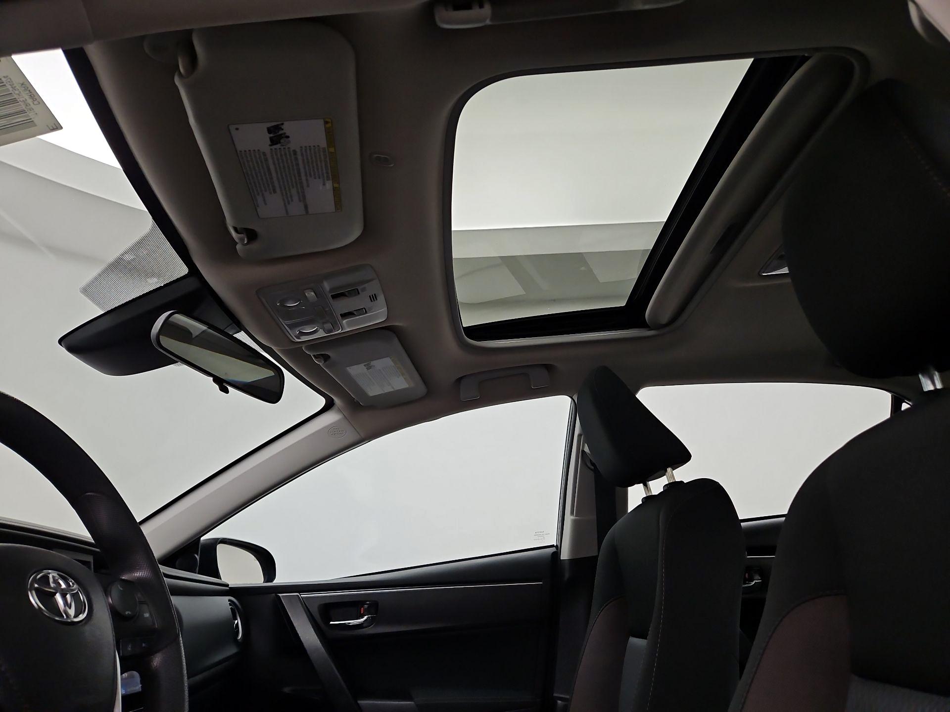 Thumbnail: 2017 Toyota Corolla - 19