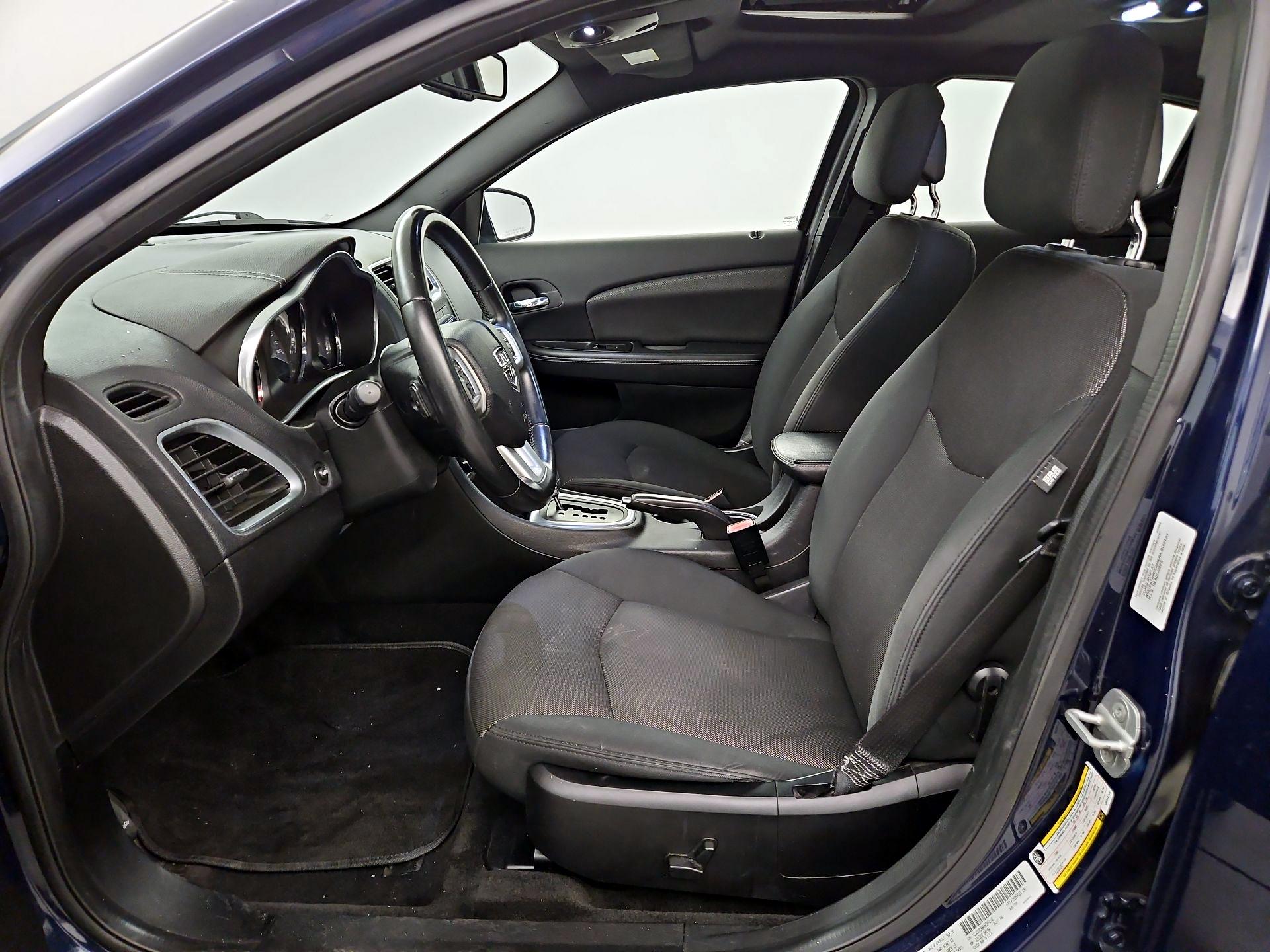 Thumbnail: 2013 Dodge Avenger - 9