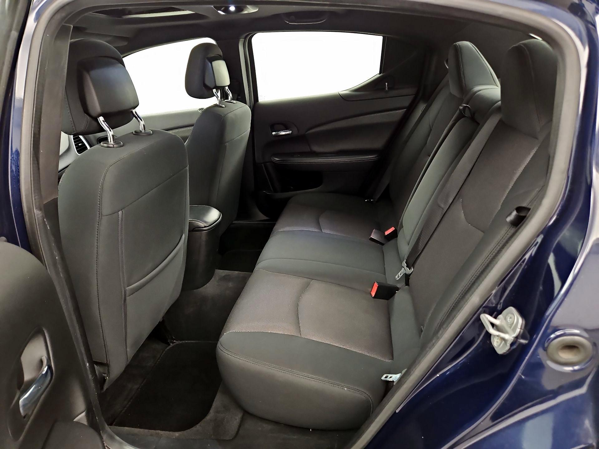 Thumbnail: 2013 Dodge Avenger - 16