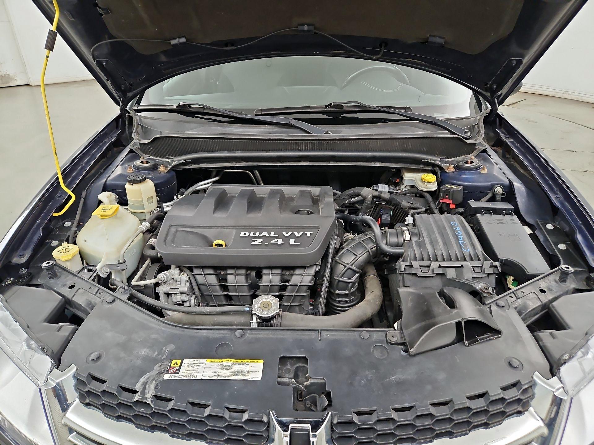 Thumbnail: 2013 Dodge Avenger - 18