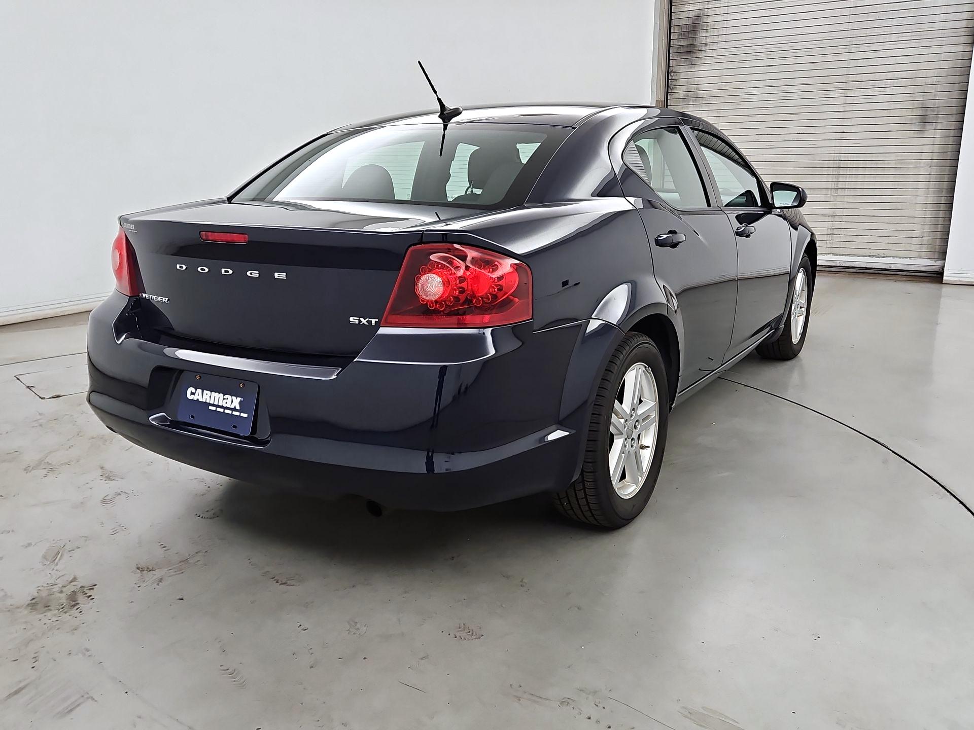 Thumbnail: 2013 Dodge Avenger - 5