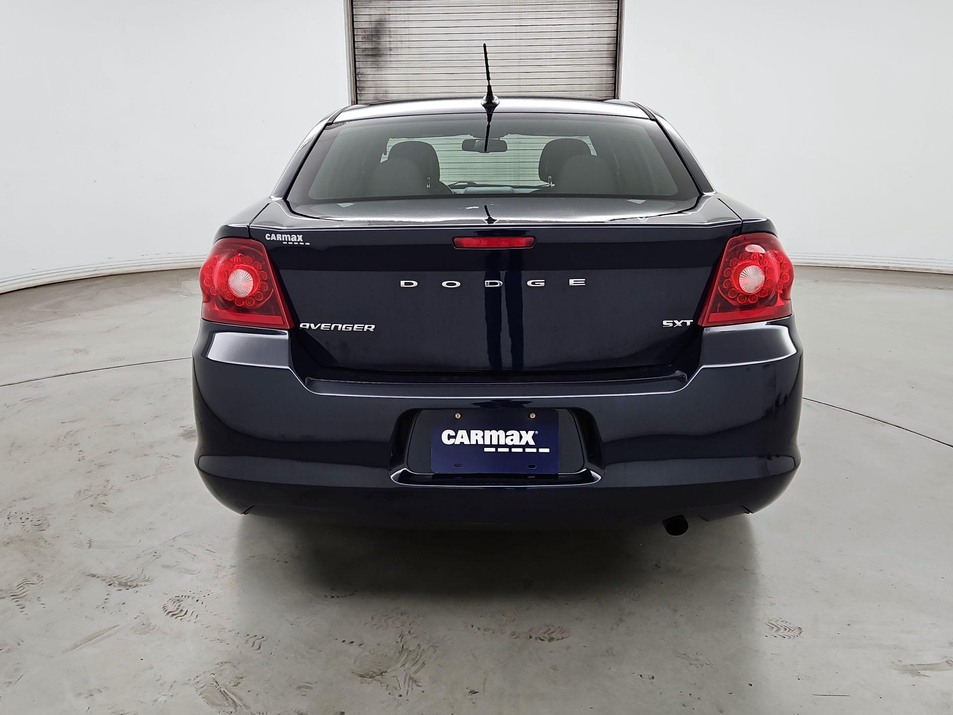 Thumbnail: 2013 Dodge Avenger - 6