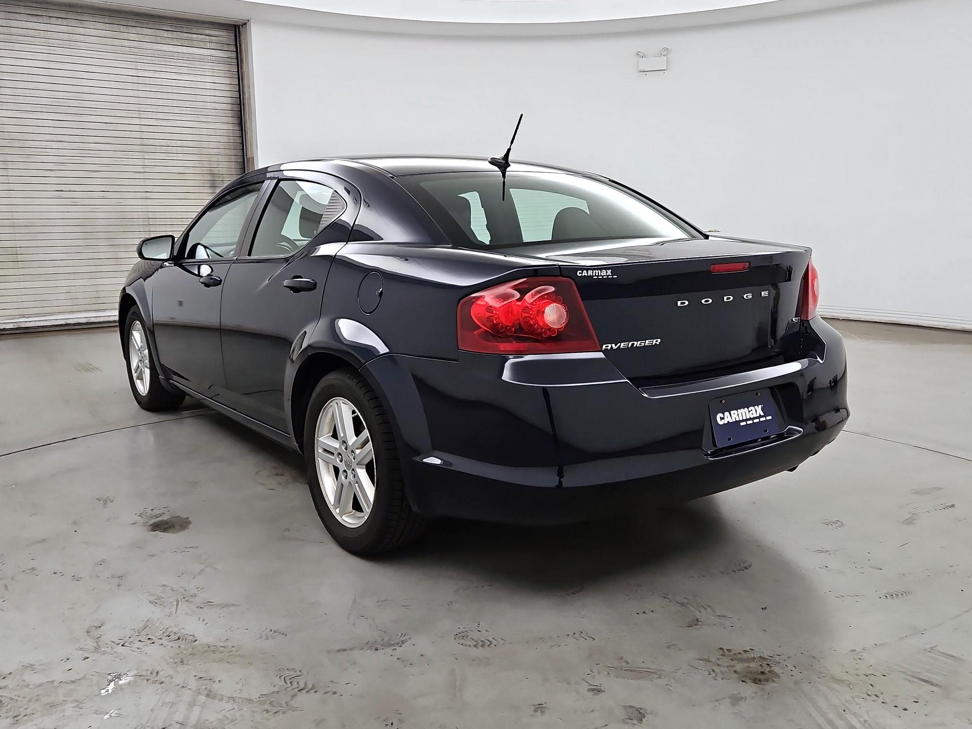 Thumbnail: 2013 Dodge Avenger - 7