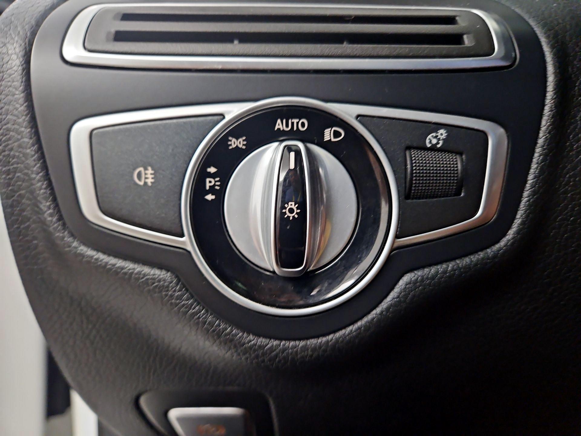 Thumbnail: 2016 Mercedes-Benz C-Class - 13