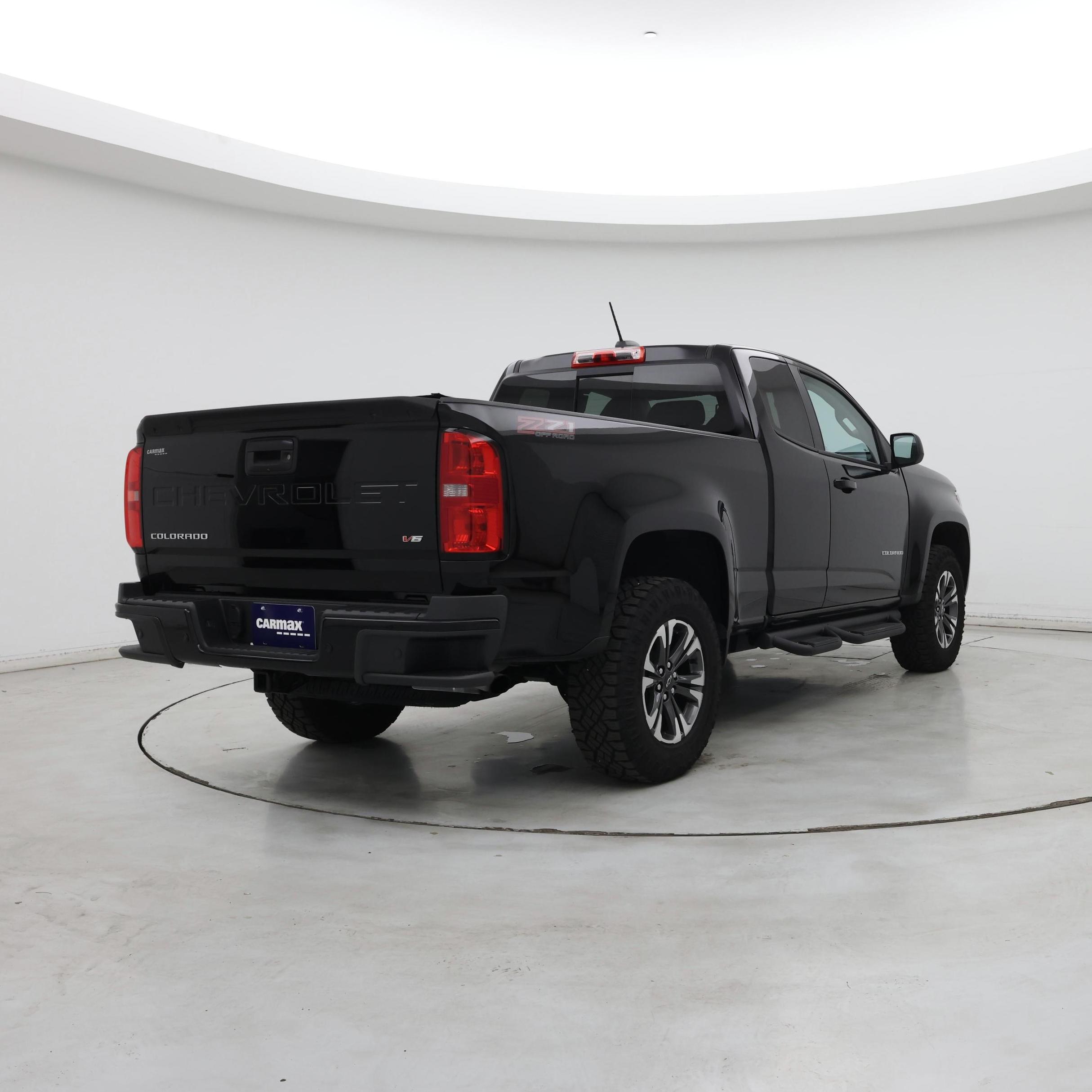 Thumbnail: 2022 Chevrolet Colorado - 8