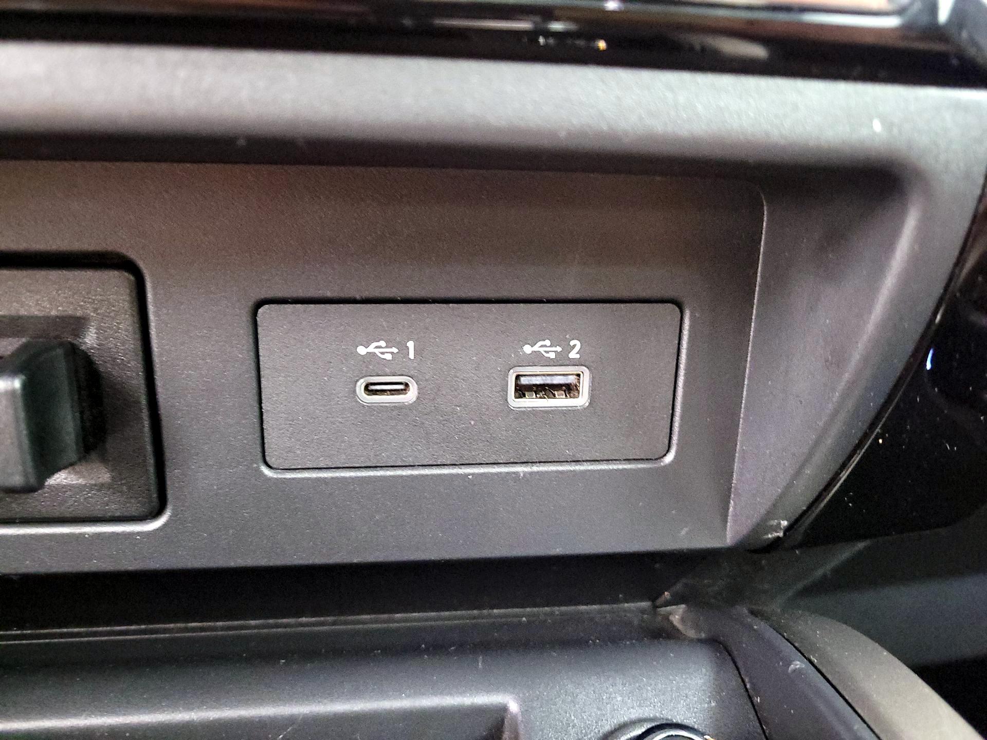 Thumbnail: 2023 Nissan Titan - 19