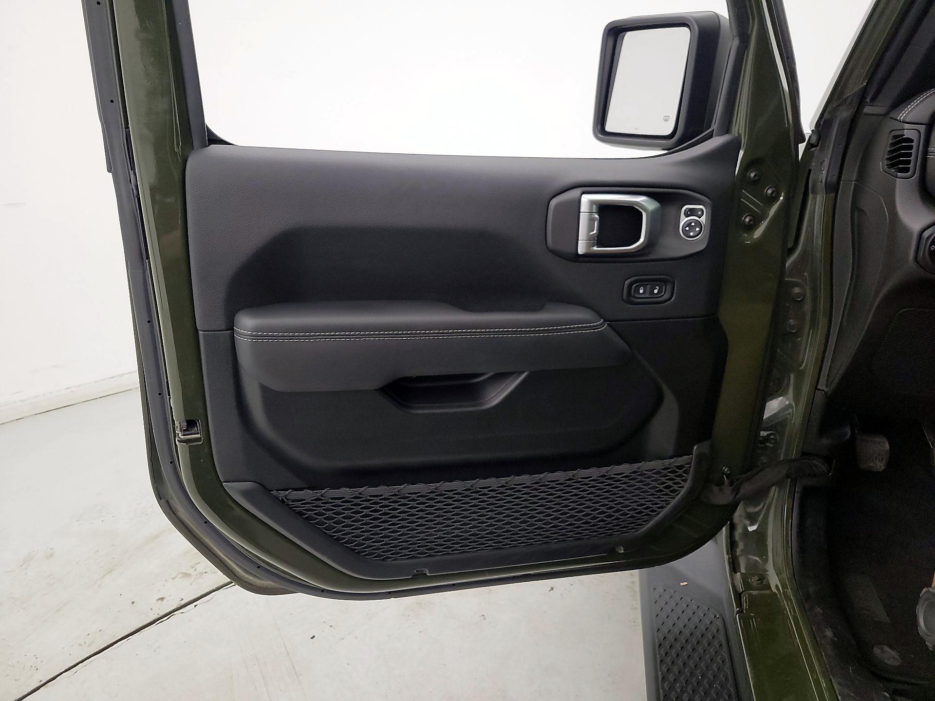 Thumbnail: 2022 Jeep Gladiator - 12