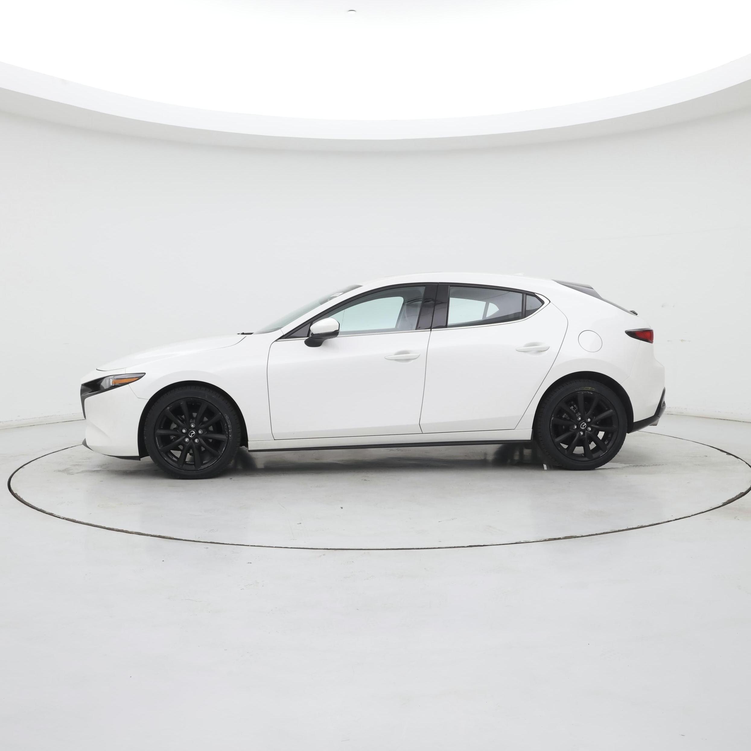 Thumbnail: 2022 Mazda Mazda3 - 3