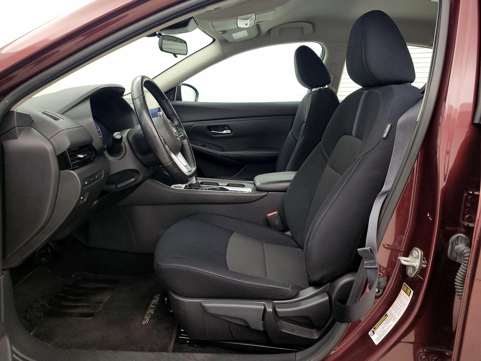 Thumbnail: 2022 Nissan Sentra - 11