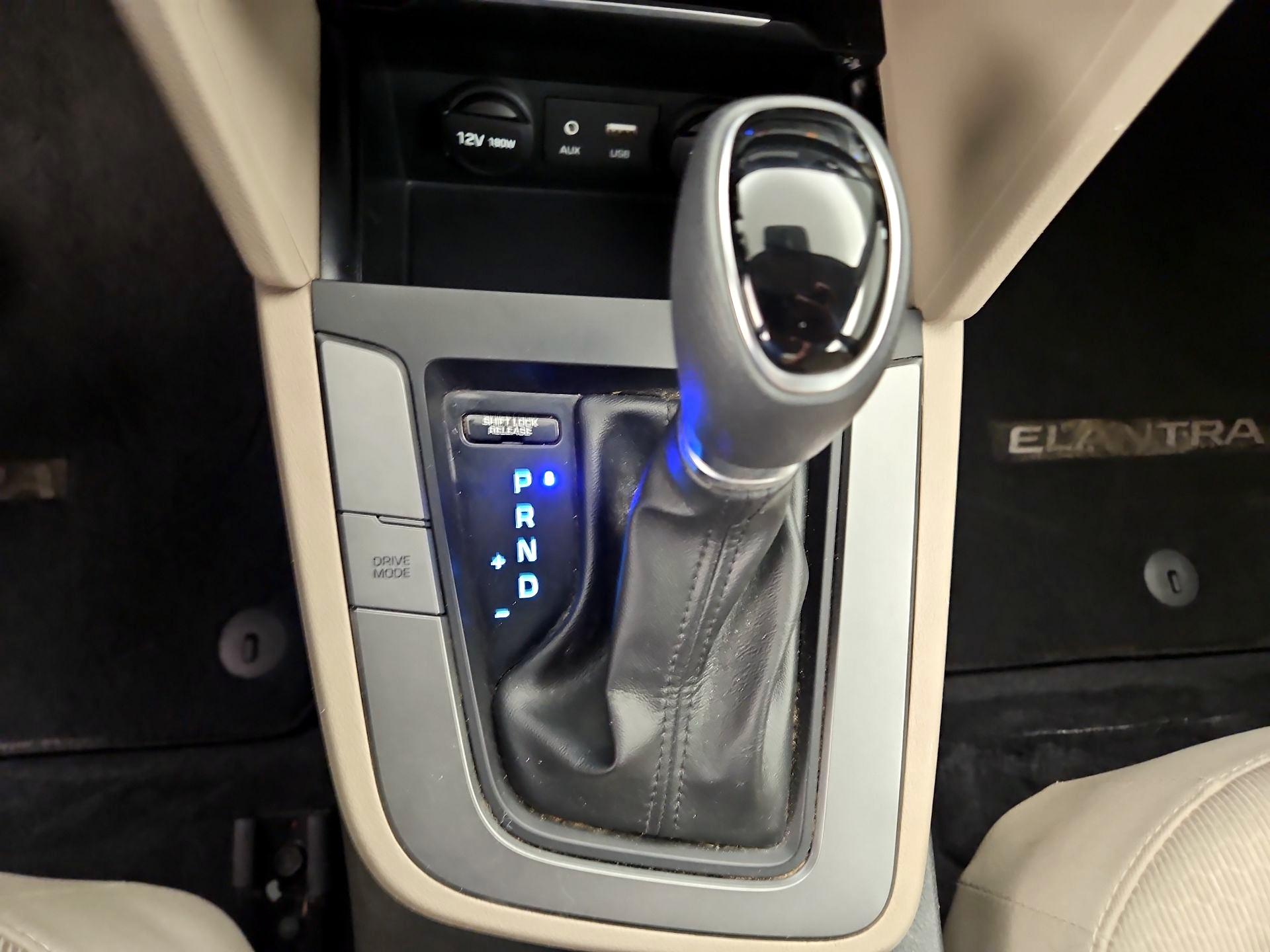 Thumbnail: 2018 Hyundai Elantra - 17