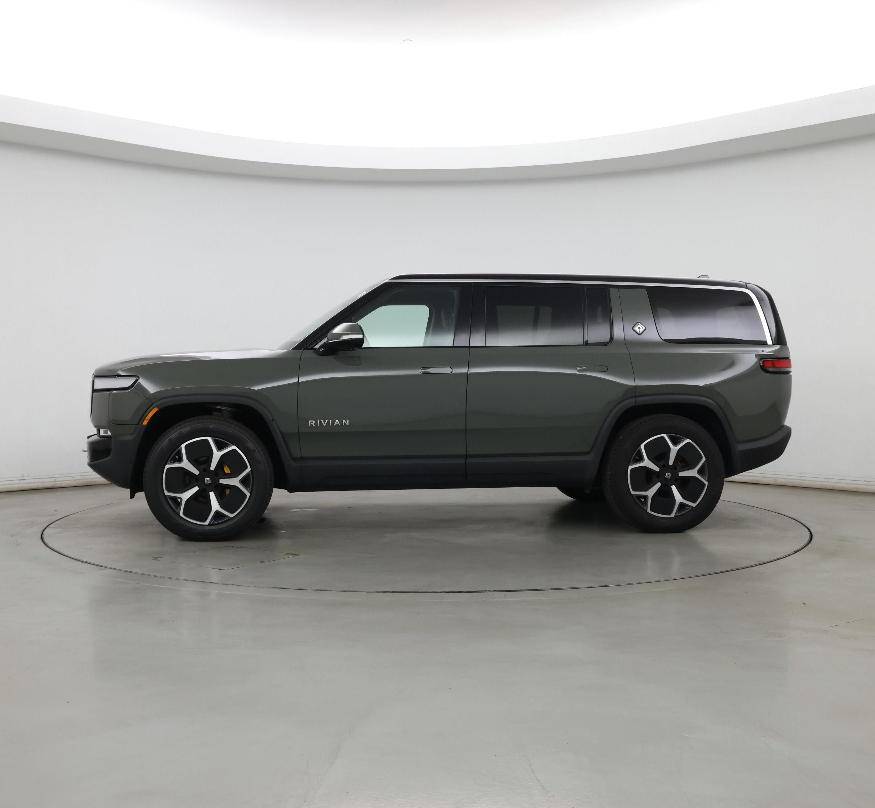 Thumbnail: 2023 Rivian R1S - 3