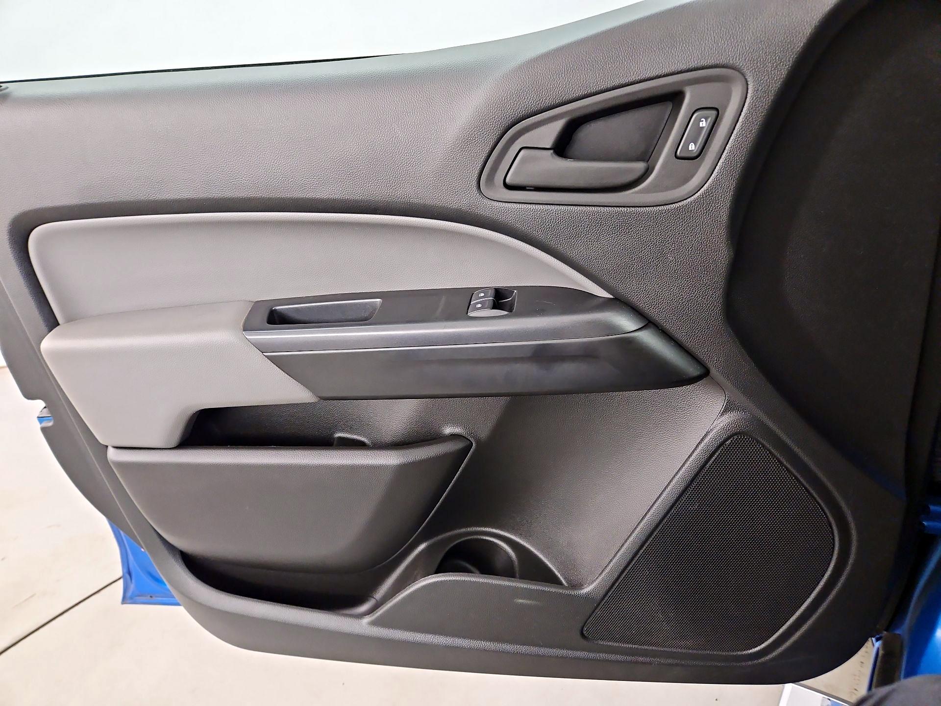 Thumbnail: 2022 Chevrolet Colorado - 12
