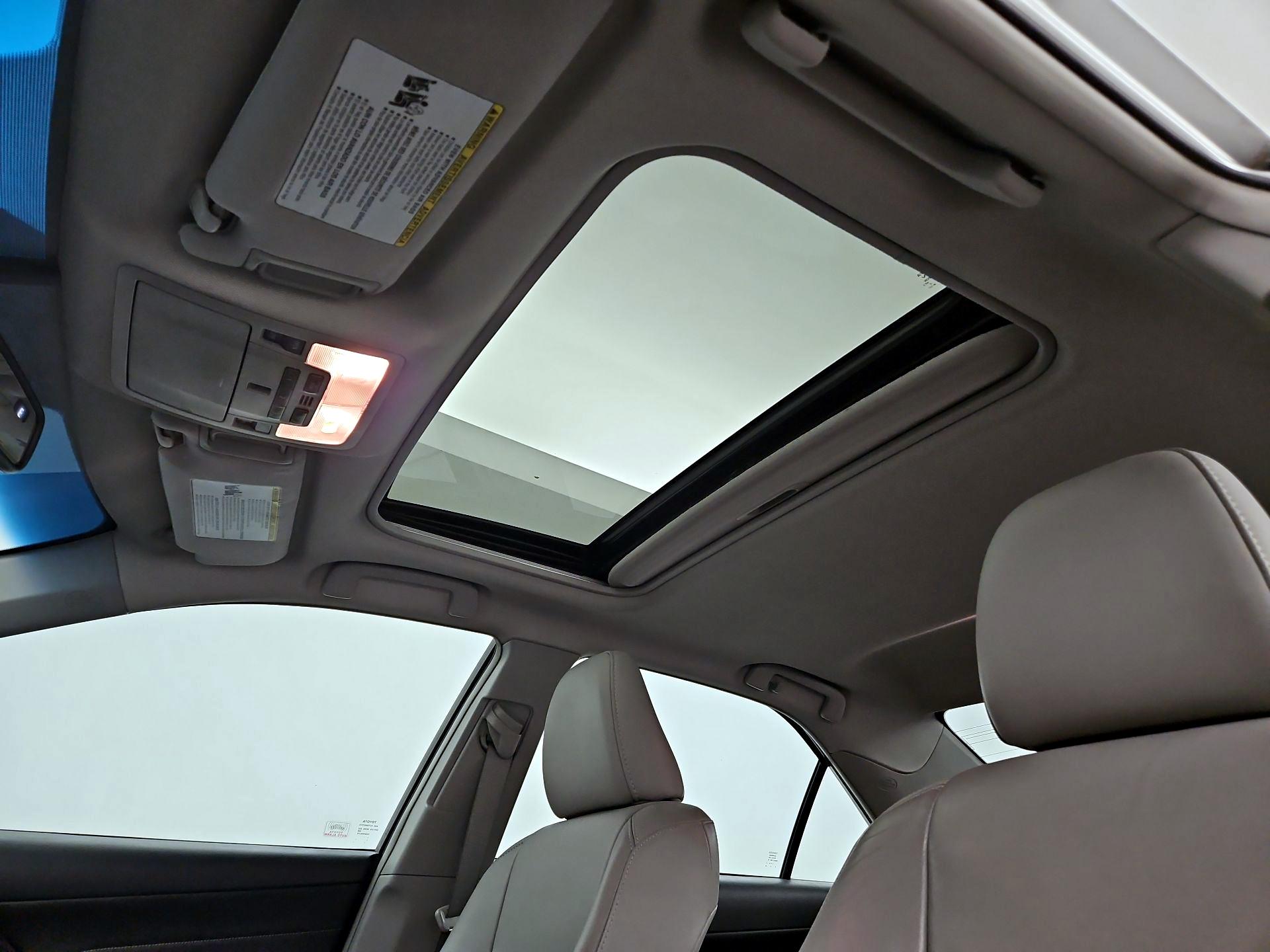 Thumbnail: 2014 Toyota Camry - 19